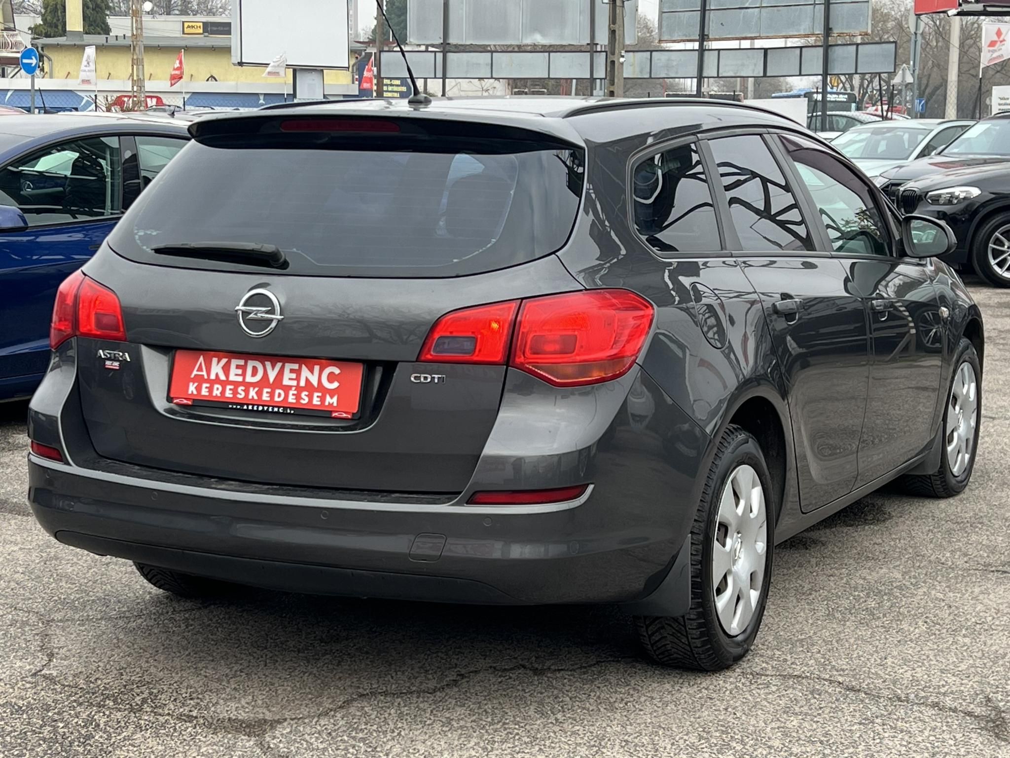 OPEL ASTRA J 1.7 CDTI Selection Klíma Tempomat Friss vizsga!