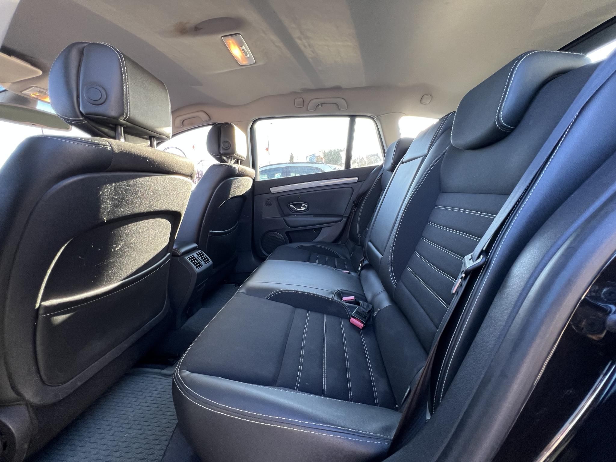 RENAULT LAGUNA 1.5 dCi Expression EDC Klíma Tempomat Bluetooth Végig szervízelt!