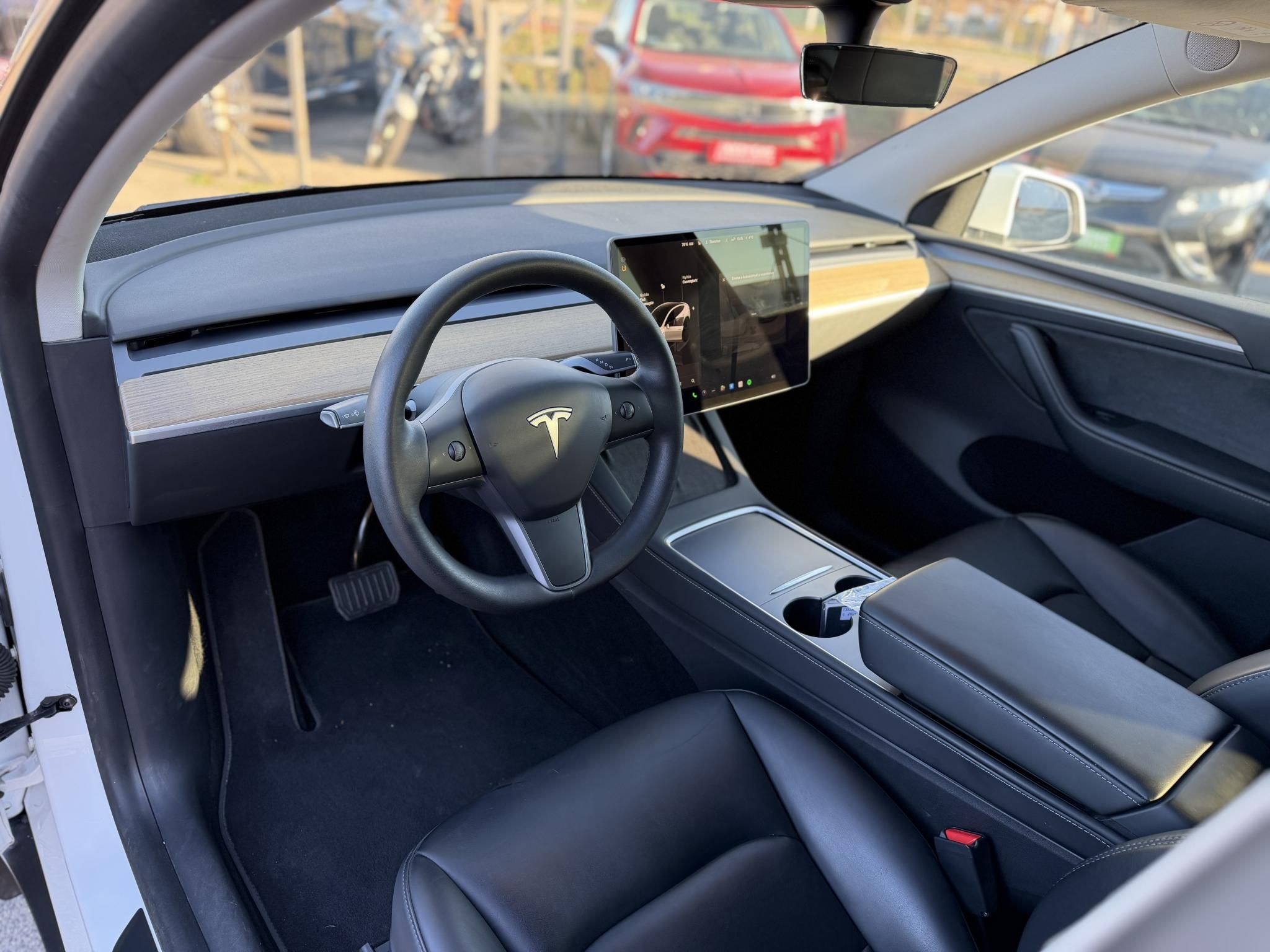 TESLA MODEL Y Long Range AWD (Automata) 72e km. AMD Ryzen. hőszivattyú. mátrix LED. garanciális!