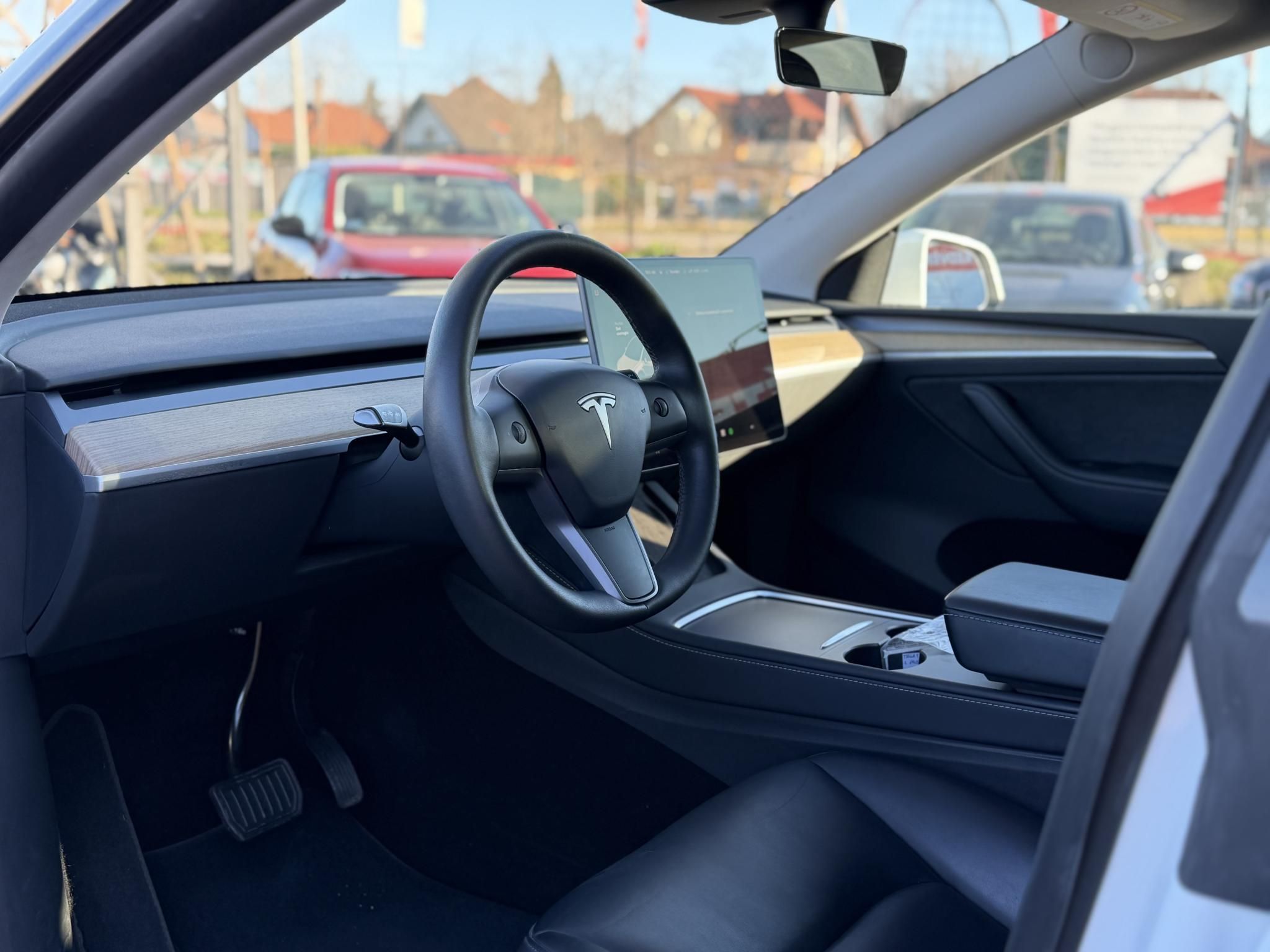 TESLA MODEL Y Long Range AWD (Automata) 72e km. AMD Ryzen. hőszivattyú. mátrix LED. garanciális!