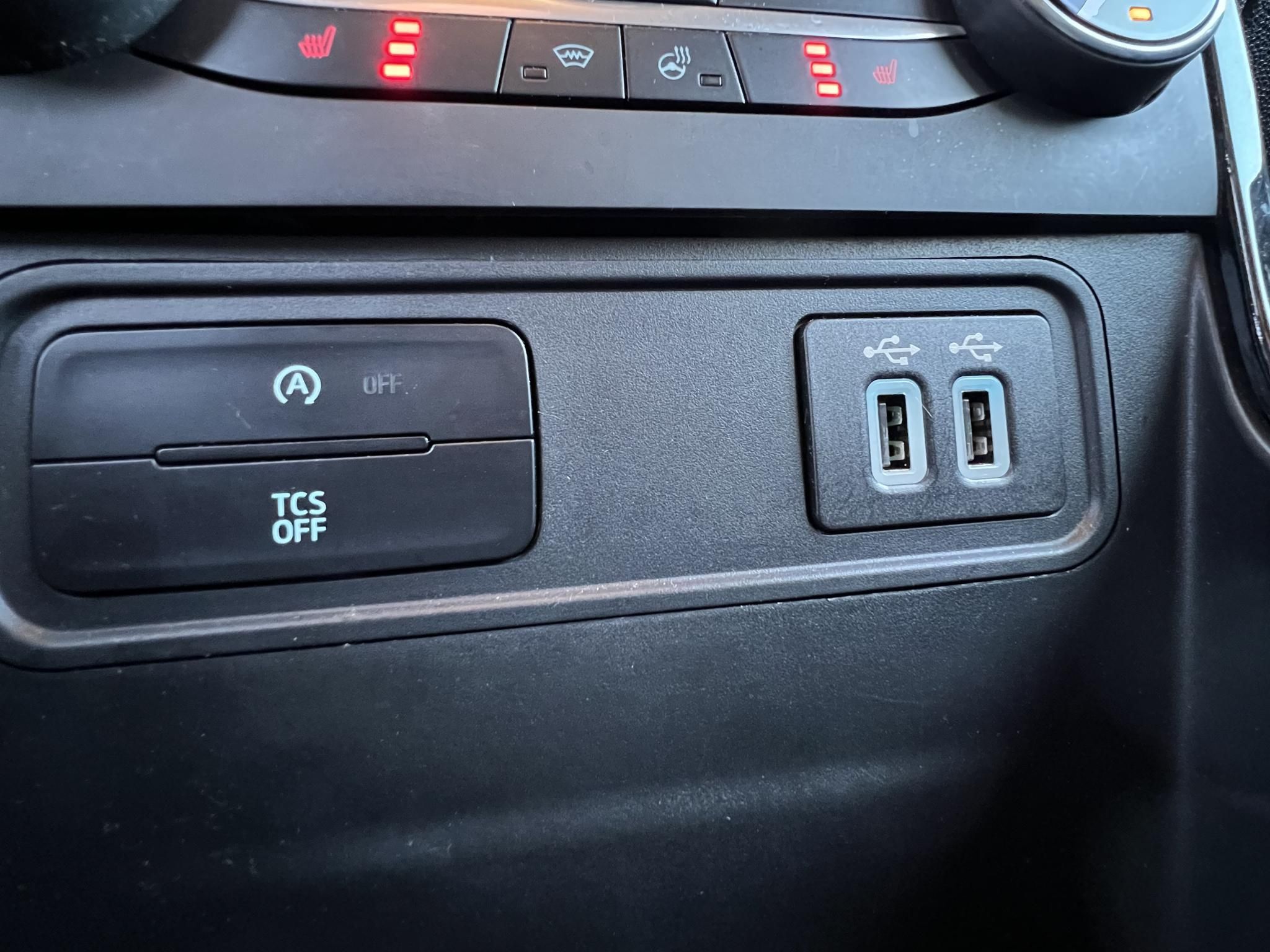 FORD ECOSPORT 1.0 EcoBoost Titanium Magyarországi 42e km Gyári garanciával!