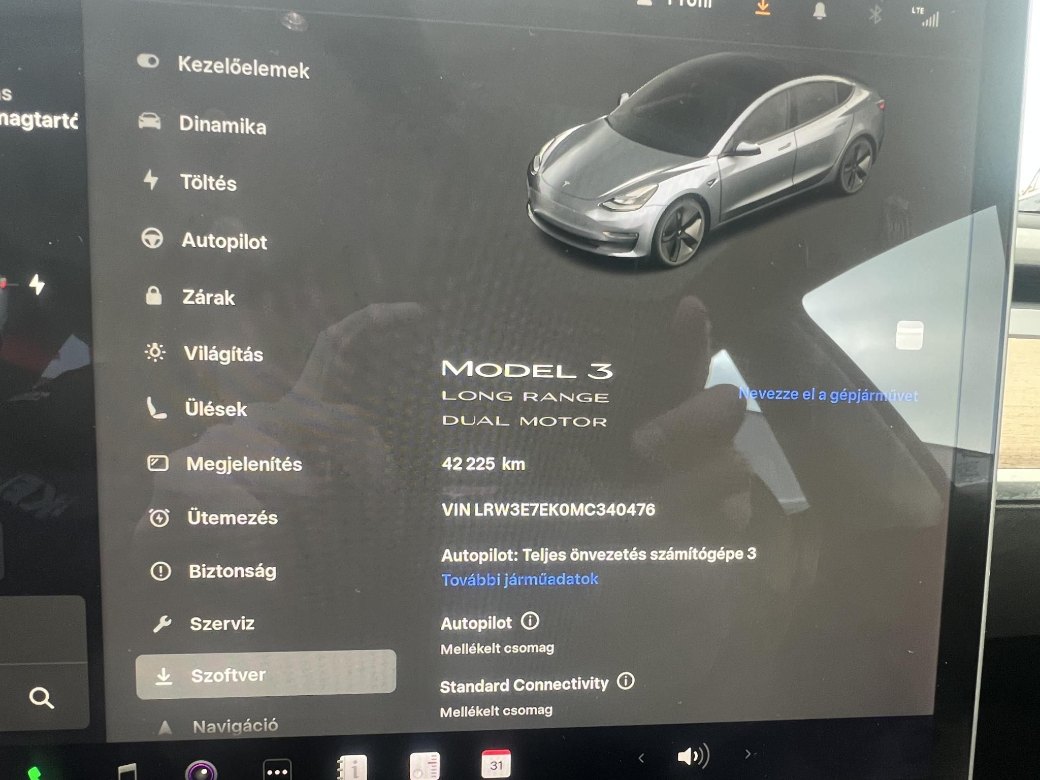 TESLA MODEL 3 Long Range AWD (Automata) 42e km. kifogástalan állapot