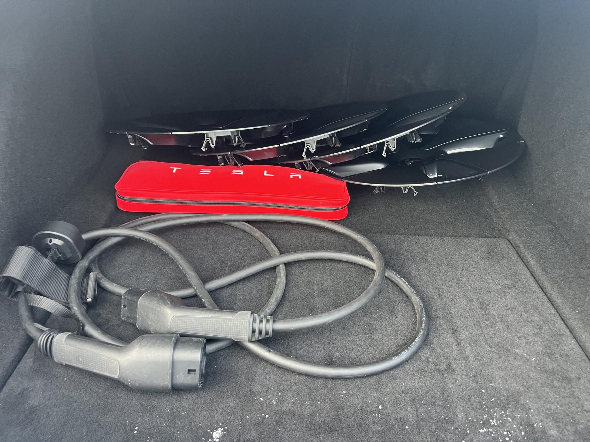 TESLA MODEL 3 Long Range AWD (Automata) 42e km. kifogástalan állapot