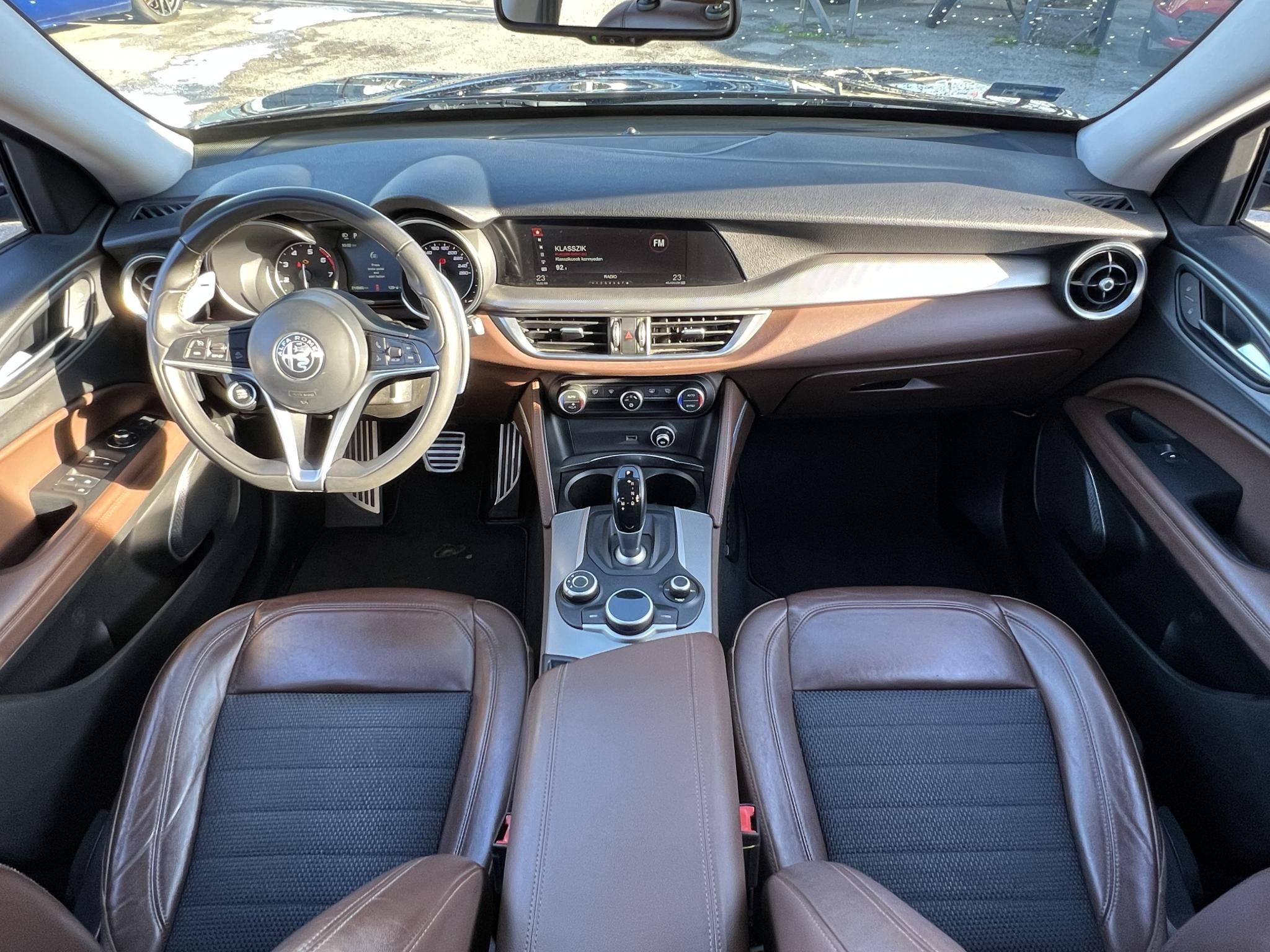 ALFA ROMEO STELVIO 2.0 T Super Q4 (Automata) 200le. LED Tempomat Navi Lejtmenet Bluetooth Kormányváltó