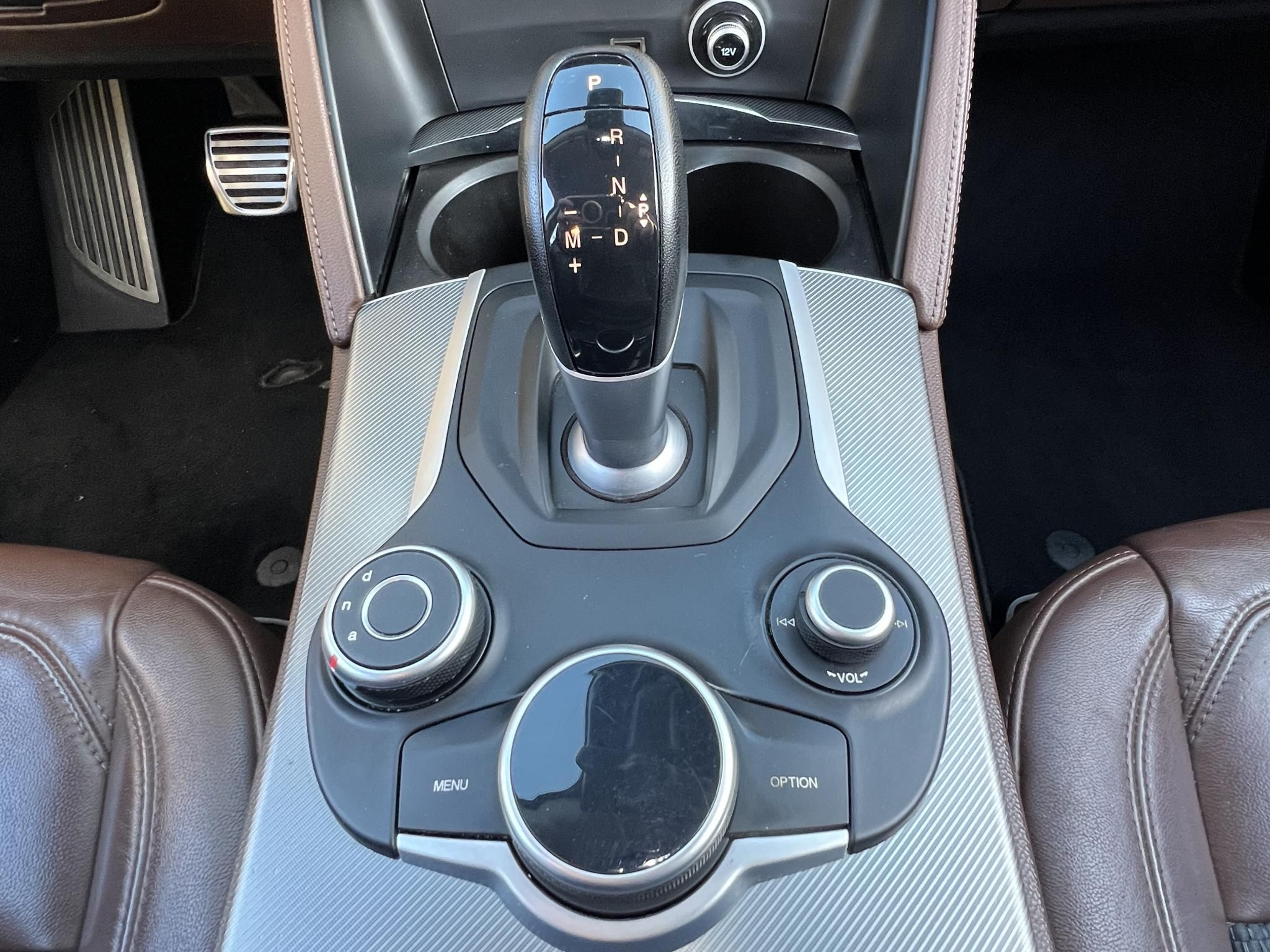 ALFA ROMEO STELVIO 2.0 T Super Q4 (Automata) 200le. LED Tempomat Navi Lejtmenet Bluetooth Kormányváltó