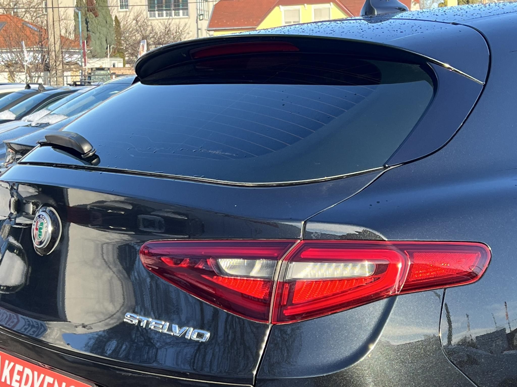 ALFA ROMEO STELVIO 2.0 T Super Q4 (Automata) 200le. LED Tempomat Navi Lejtmenet Bluetooth Kormányváltó