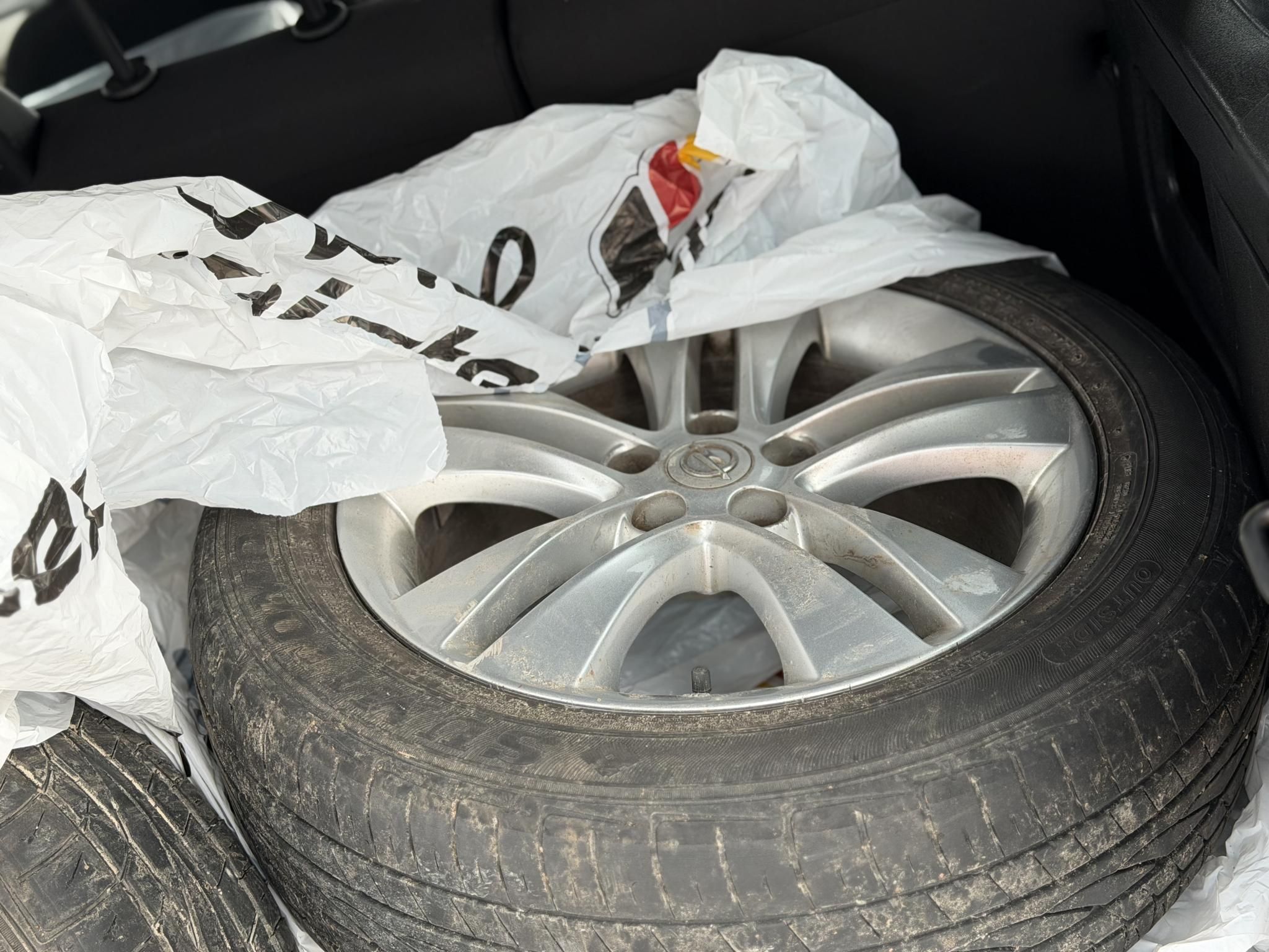 OPEL COMBO 1.6 CDTI L1H1 Enjoy 7 személyes M.o.-i. 1.tul. Márkaszervizelt. Téli-nyári kerék garnitúra!