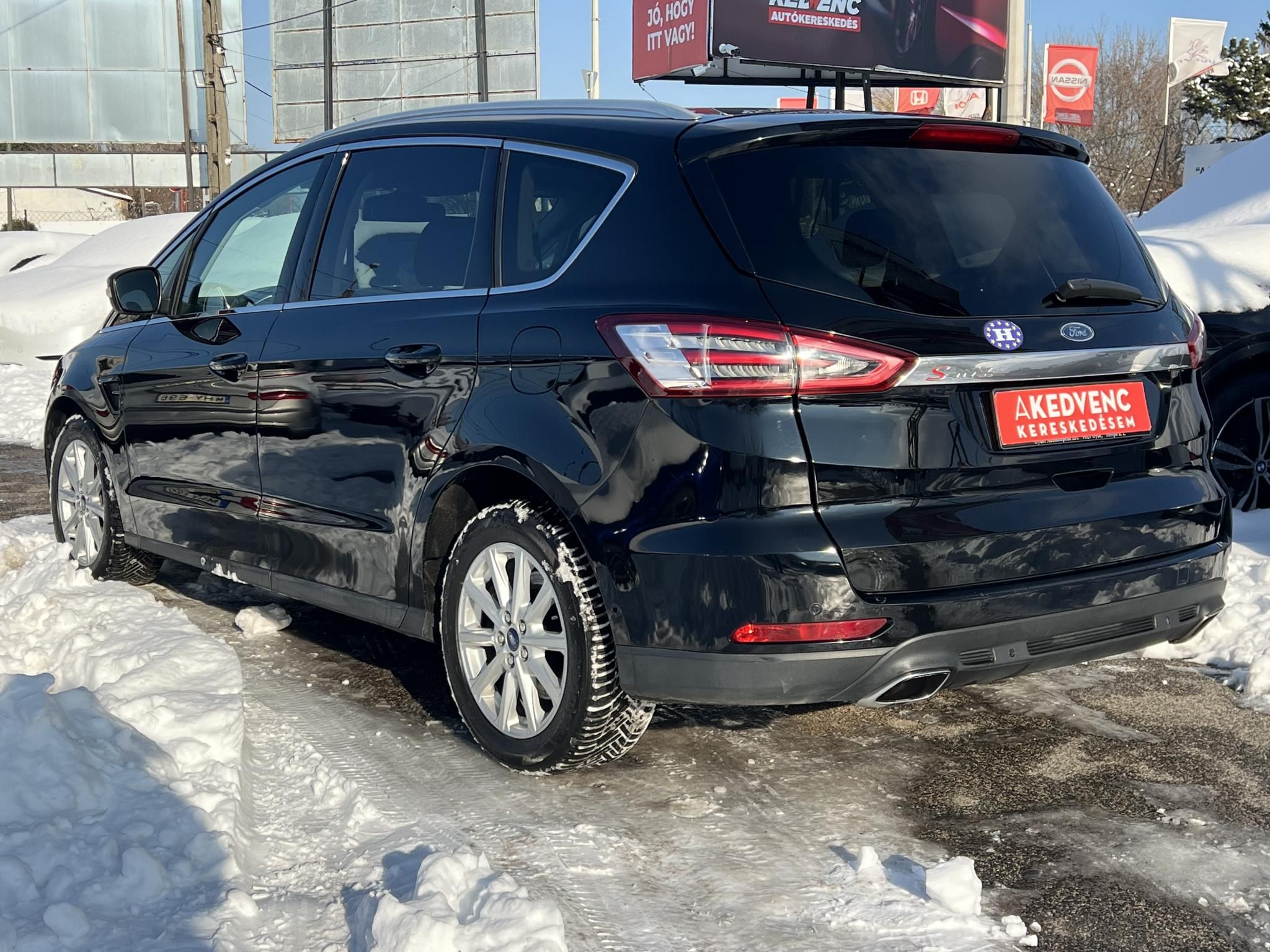FORD S-MAX 2.0 TDCi Titanium Powershift Tiptronic 5 személyes Tempomat Klíma Vonóhorog F1 váltó!