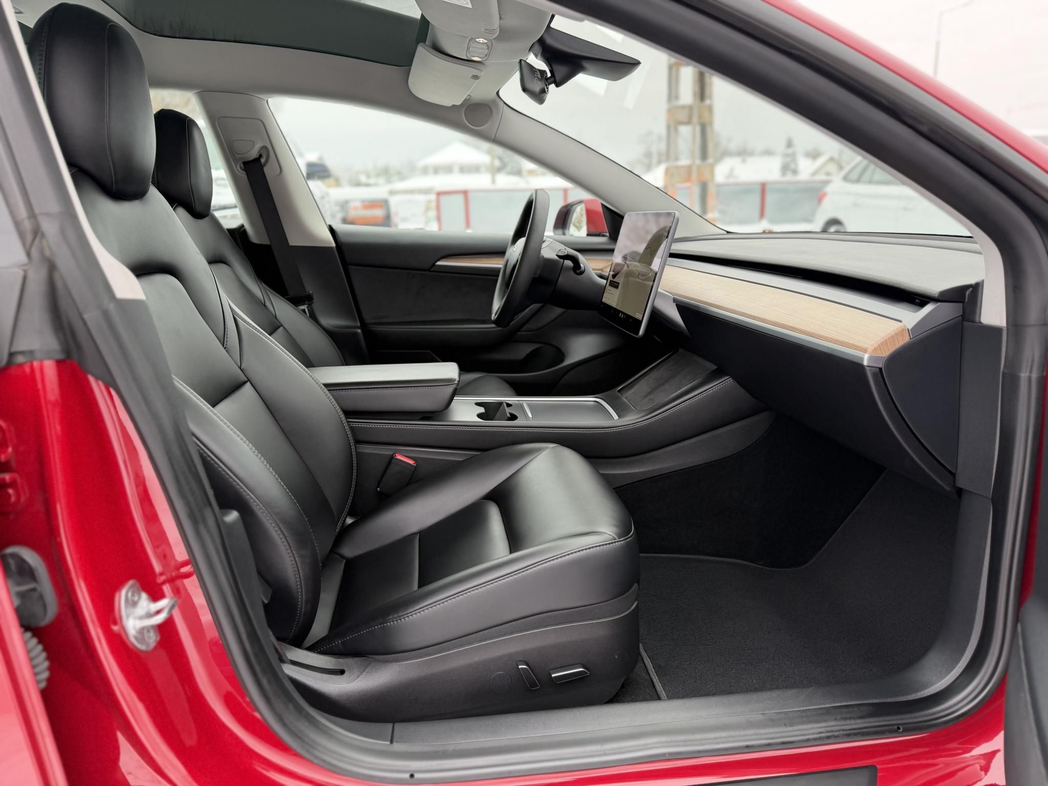 TESLA MODEL 3 Long Range AWD (Automata) 54e km. mátrix LED. hőszivattyú. premium hifi. gyönyörű állapot!