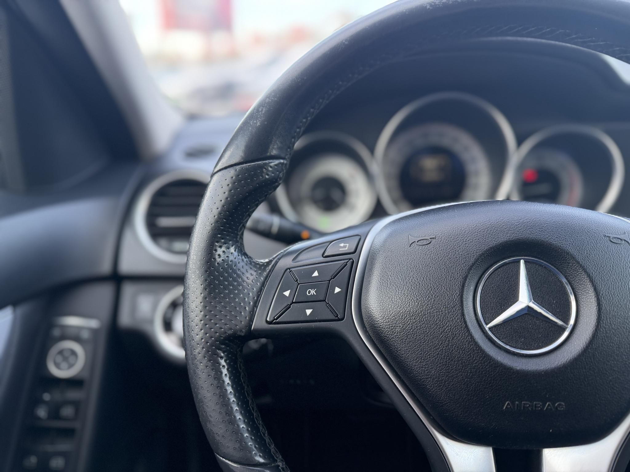 MERCEDES-BENZ C 220 T CDI BlueEFFICIENCY Avantgarde (Automata) Magyarországi Teljes szerviztörténet!