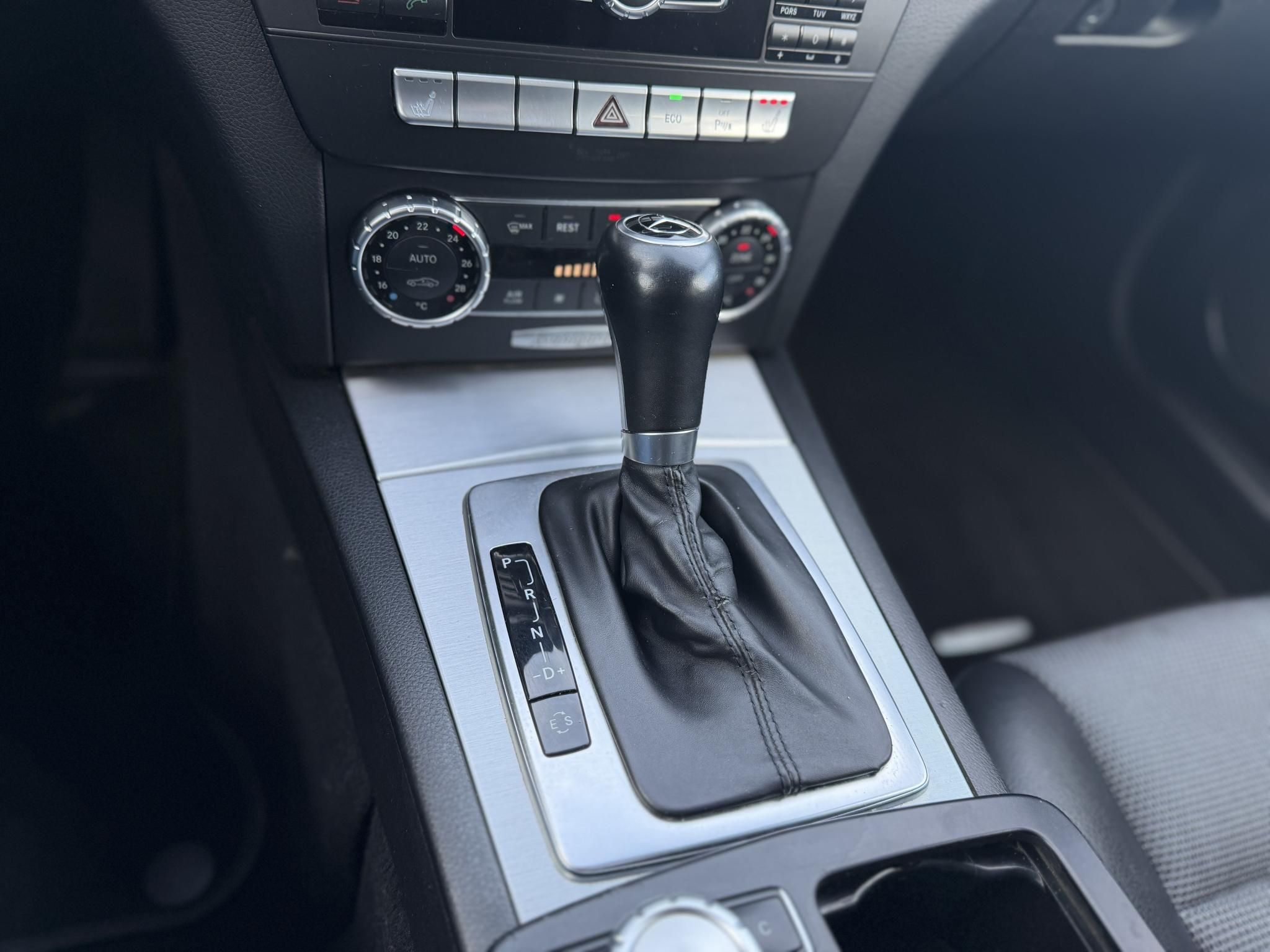 MERCEDES-BENZ C 220 T CDI BlueEFFICIENCY Avantgarde (Automata) Magyarországi Teljes szerviztörténet!