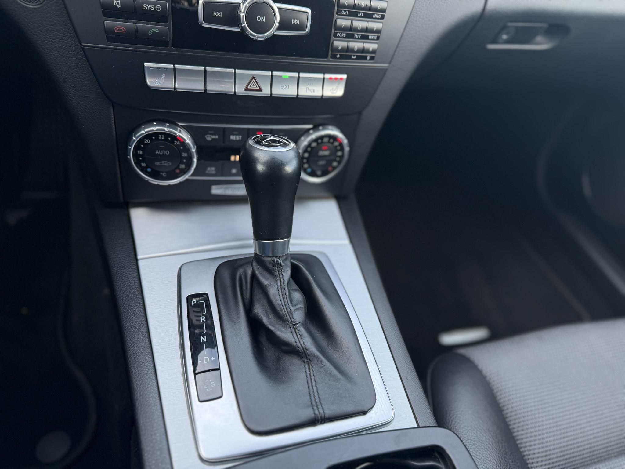 MERCEDES-BENZ C 220 T CDI BlueEFFICIENCY Avantgarde (Automata) Magyarországi Teljes szerviztörténet!