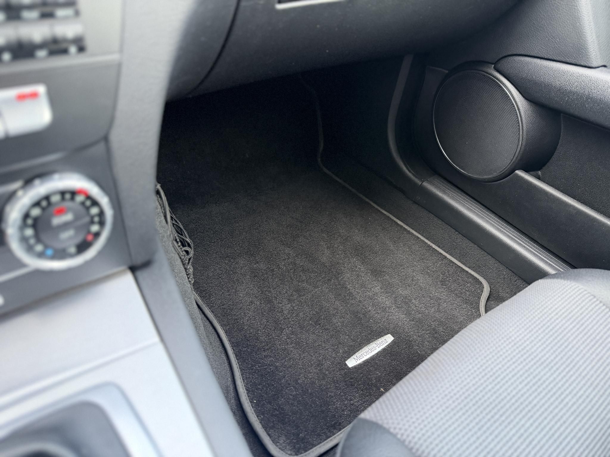 MERCEDES-BENZ C 220 T CDI BlueEFFICIENCY Avantgarde (Automata) Magyarországi Teljes szerviztörténet!