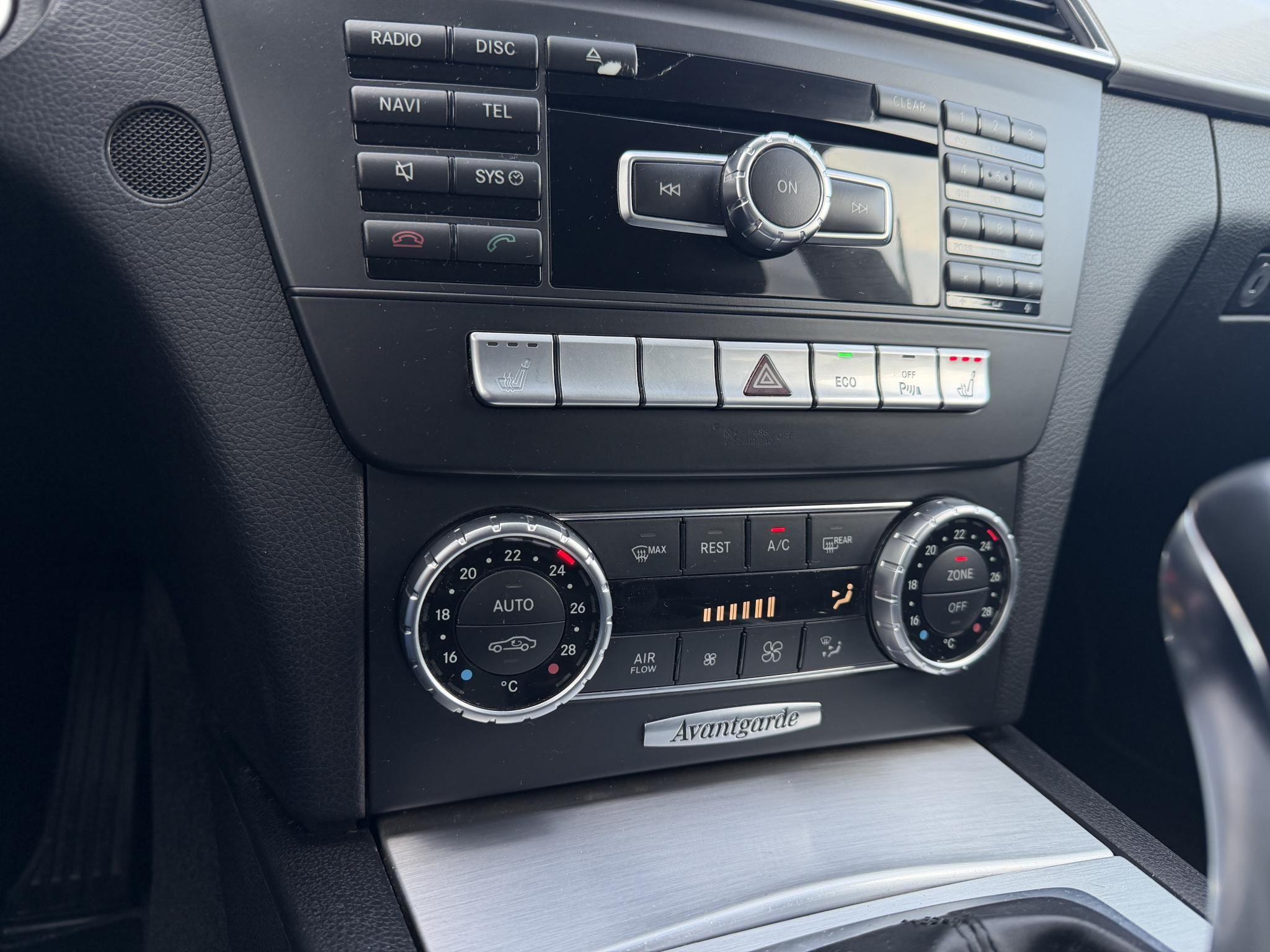 MERCEDES-BENZ C 220 T CDI BlueEFFICIENCY Avantgarde (Automata) Magyarországi Teljes szerviztörténet!