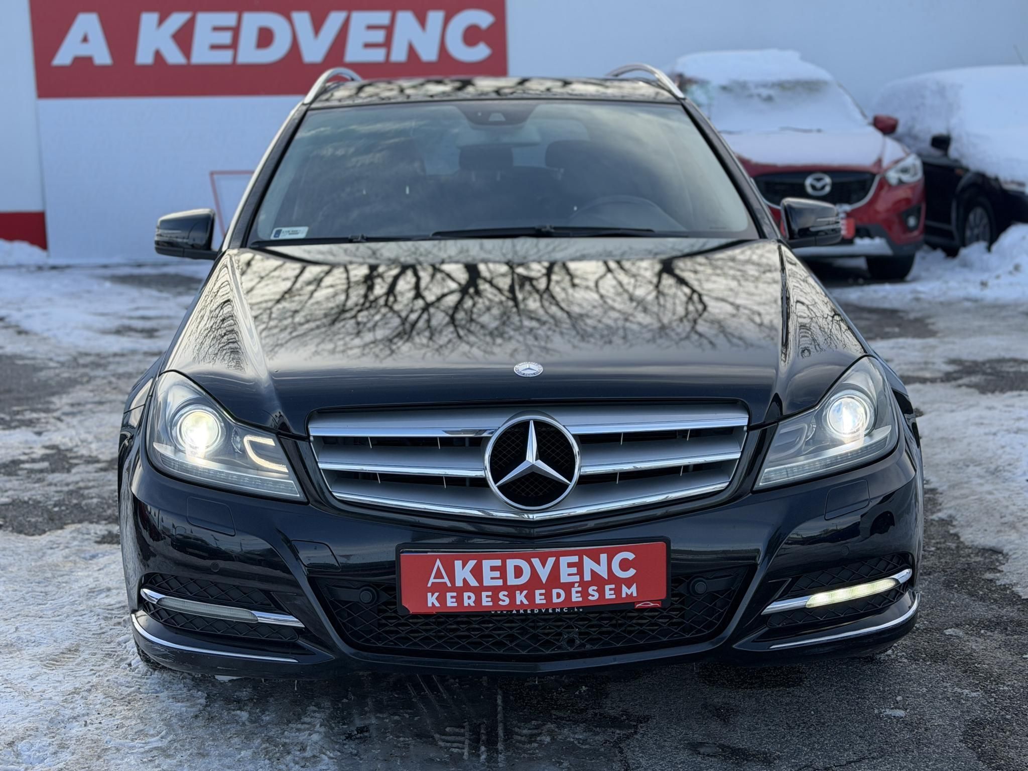 MERCEDES-BENZ C 220 T CDI BlueEFFICIENCY Avantgarde (Automata) Magyarországi Teljes szerviztörténet!