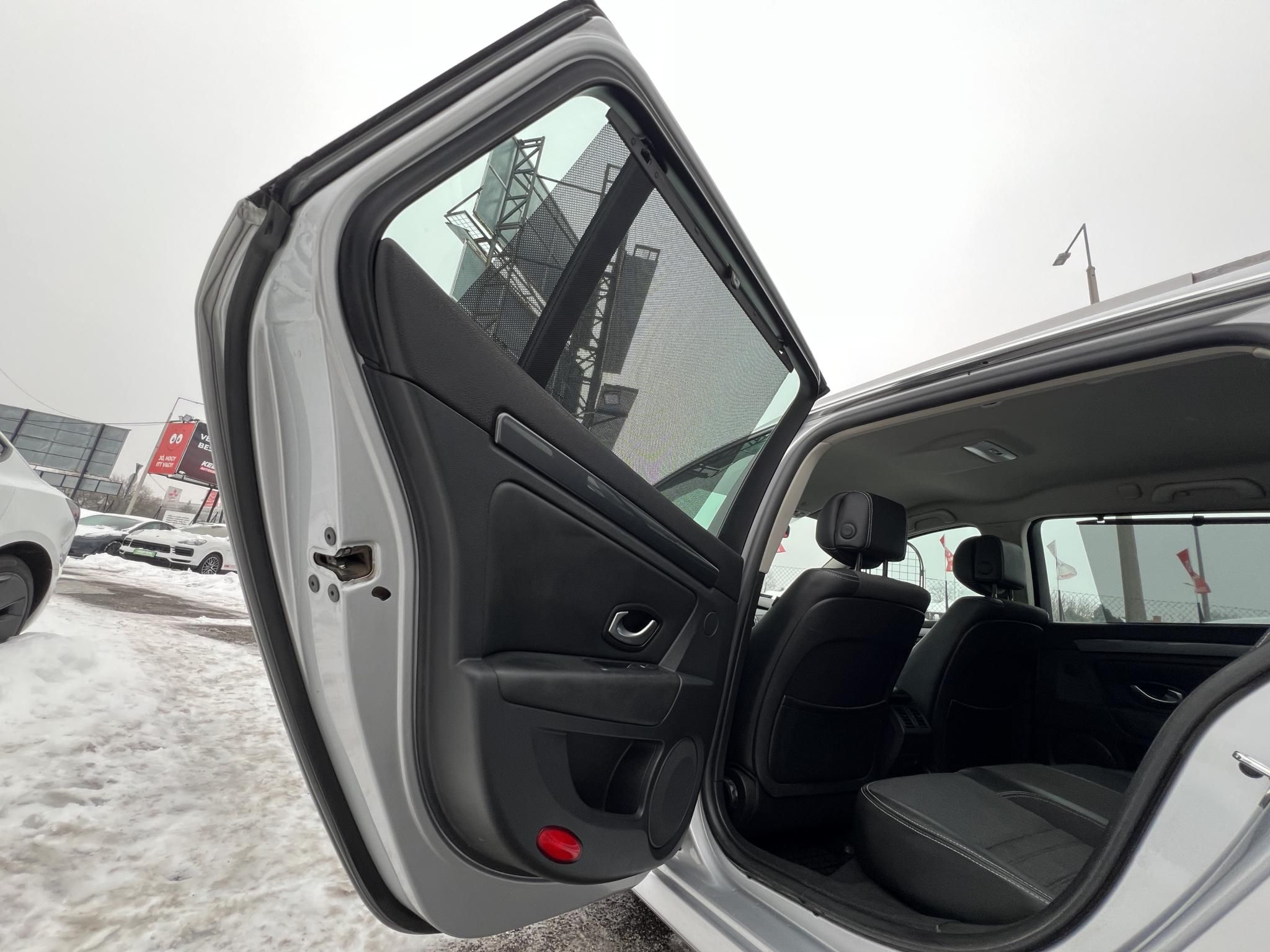 RENAULT LAGUNA 2.0 dCi Dynamique DPF (Automata) Klíma Tempomat Bluetooth Navi!