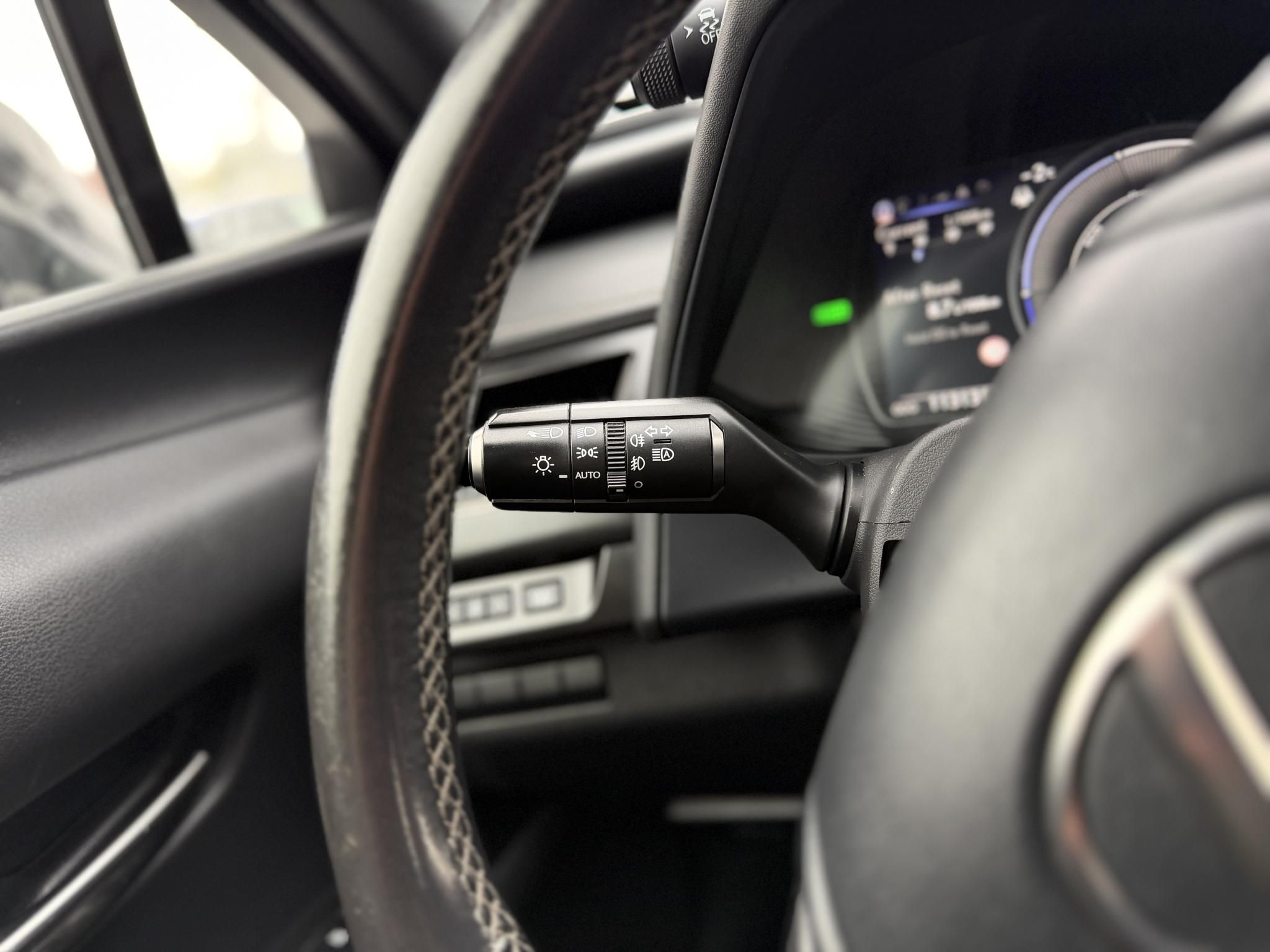 LEXUS UX 250h Comfort CVT 113e km. LED Tempomat Navi Sávtartó Bluetooth Kamera Keyless
