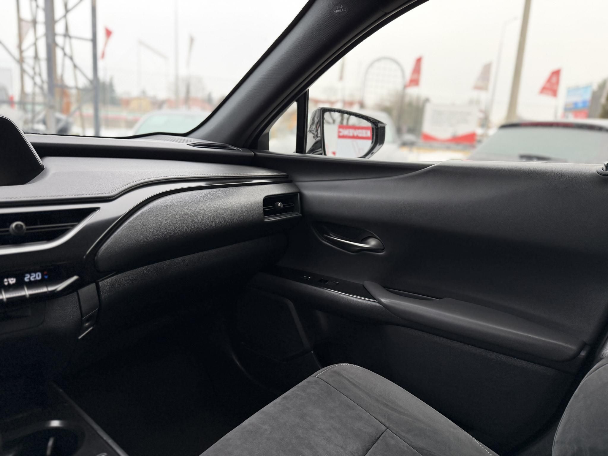 LEXUS UX 250h Comfort CVT 113e km. LED Tempomat Navi Sávtartó Bluetooth Kamera Keyless