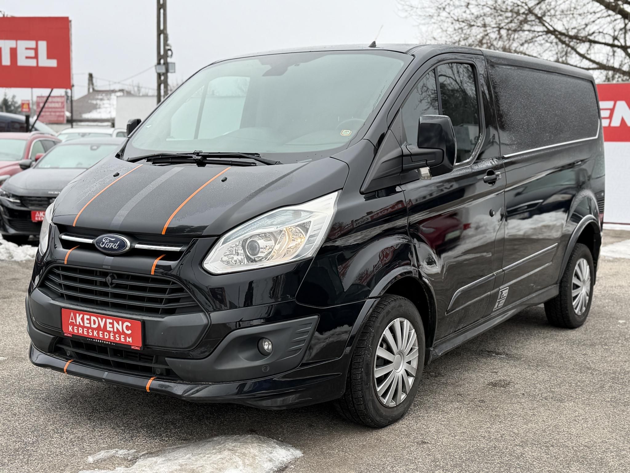 FORD TRANSIT Custom 2.2 TDCi 290 SWB Trend ST-line Klíma Bluetooth Tolatóradar Ülésfűtés Bőrbelső Vezérlés cserélve!