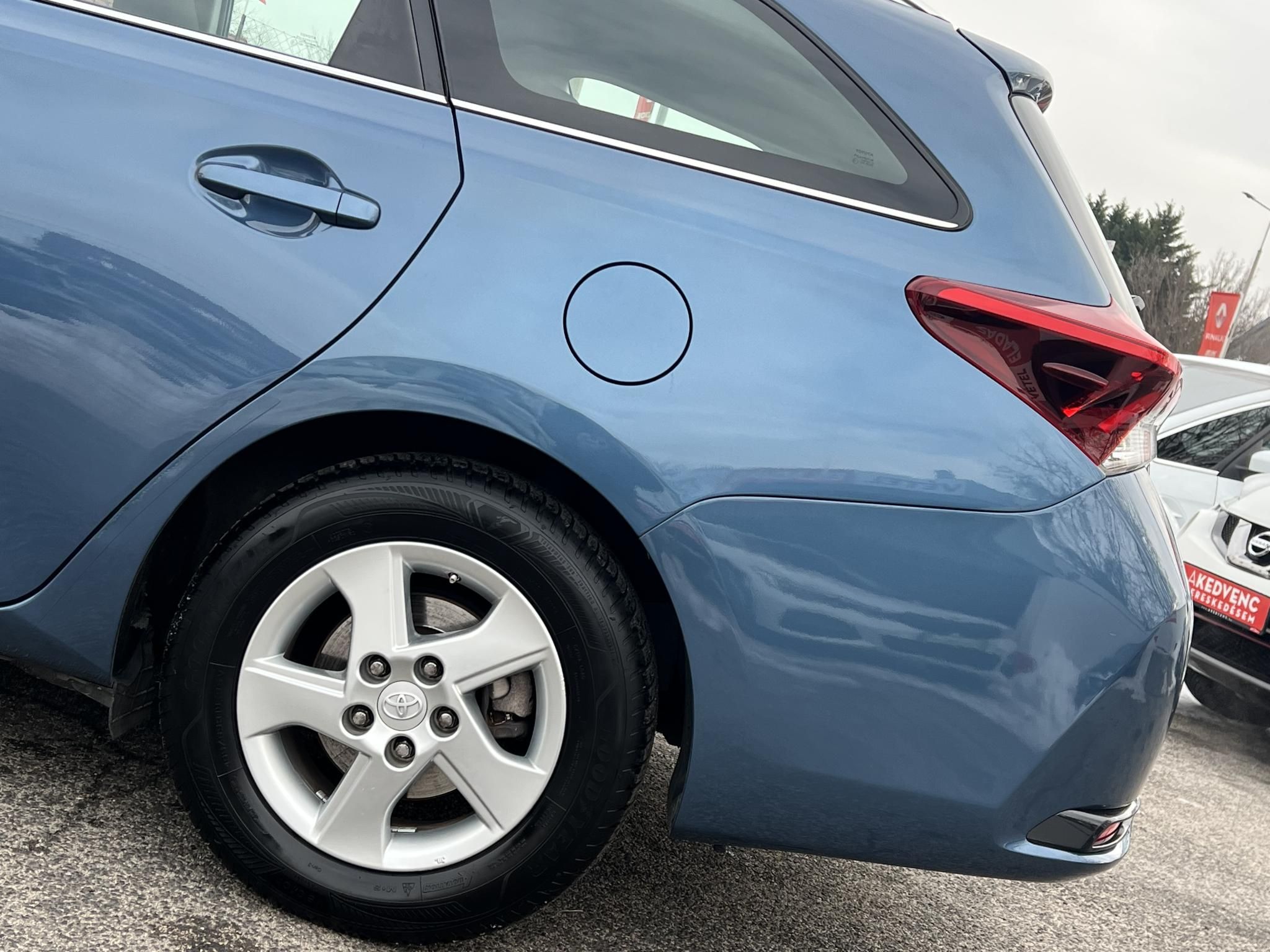 TOYOTA AURIS Touring Sports 1.8 HSD Active Trend+ (Automata) Élő hibrid garancia! Tempomat Ülésfűtés Kamera Keyless Bluetooth