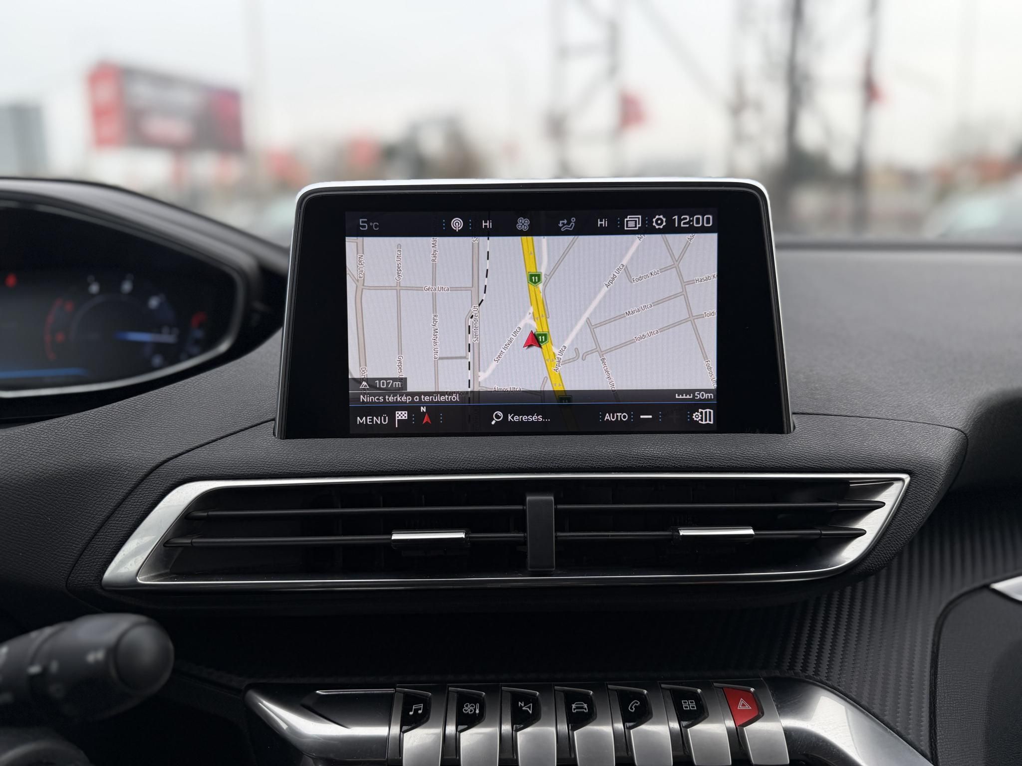 PEUGEOT 3008 1.6 BlueHDi Allure EAT6 Teljes szerviztörténet. Carplay. radar. tempomat. 8 gumi