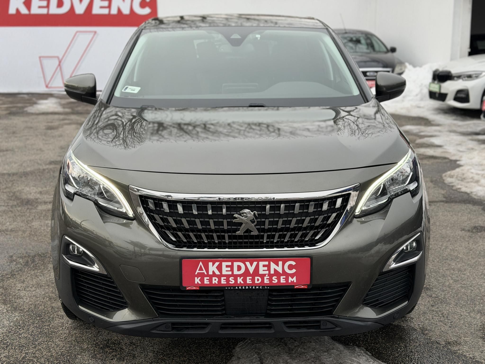 PEUGEOT 3008 1.6 BlueHDi Allure EAT6 Teljes szerviztörténet. Carplay. radar. tempomat. 8 gumi