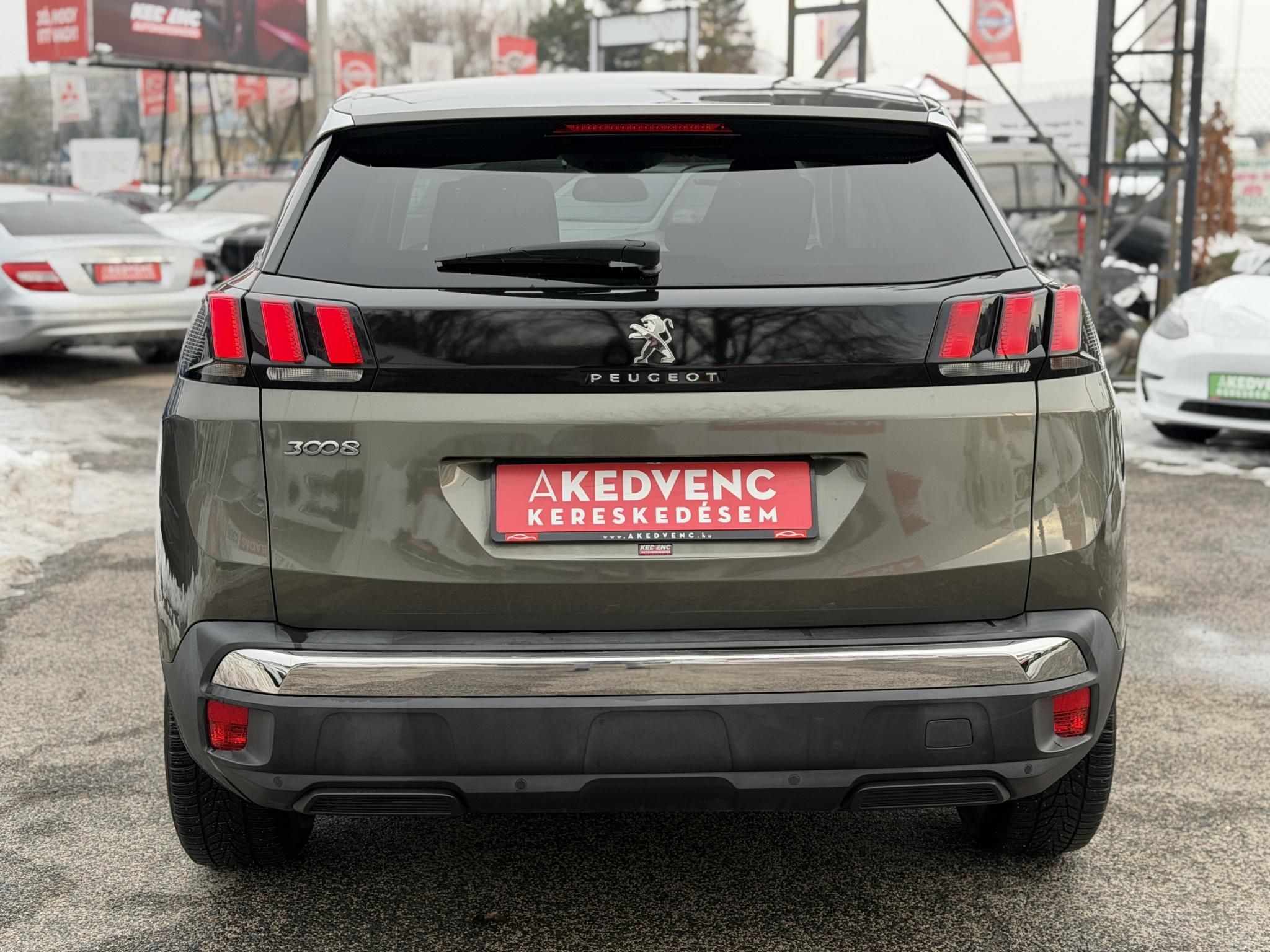 PEUGEOT 3008 1.6 BlueHDi Allure EAT6 Teljes szerviztörténet. Carplay. radar. tempomat. 8 gumi