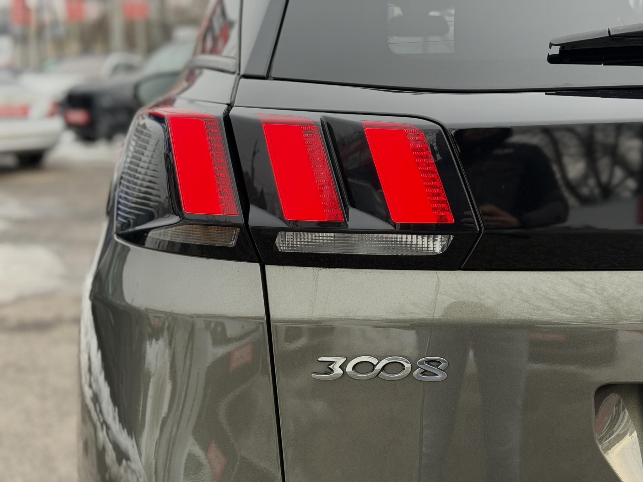 PEUGEOT 3008 1.6 BlueHDi Allure EAT6 Teljes szerviztörténet. Carplay. radar. tempomat. 8 gumi