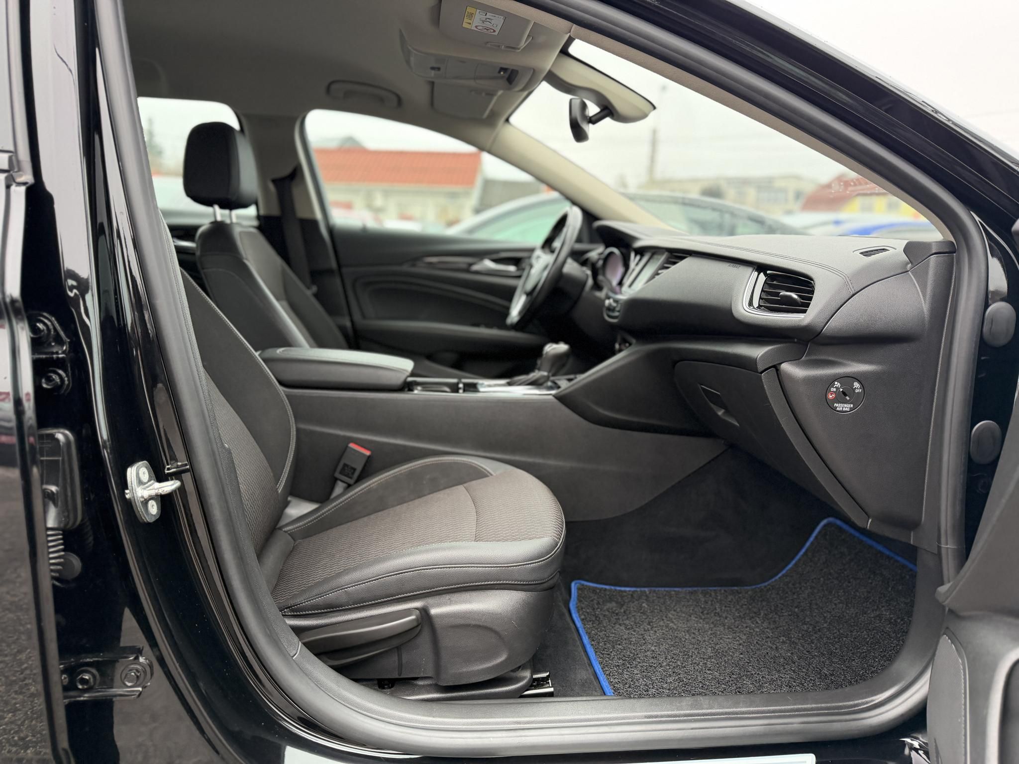 OPEL INSIGNIA Sports Tourer 1.6 CDTI Innovation Start Stop (Automata) 156e km. Magyarországi. sérülésmentes!