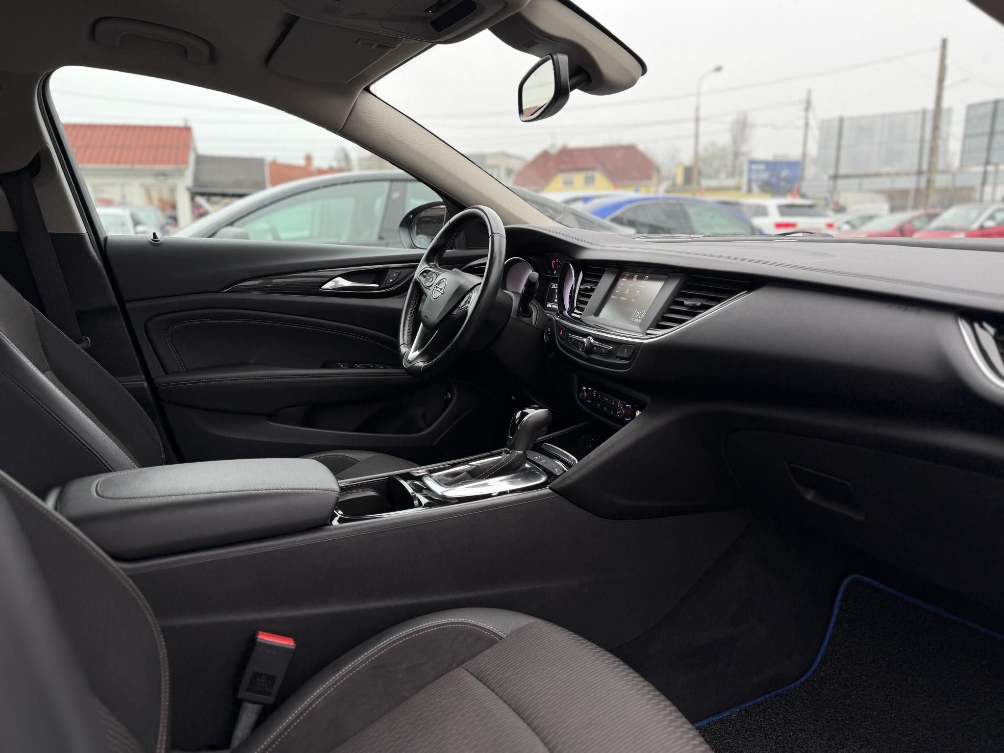 OPEL INSIGNIA Sports Tourer 1.6 CDTI Innovation Start Stop (Automata) 156e km. Magyarországi. sérülésmentes!