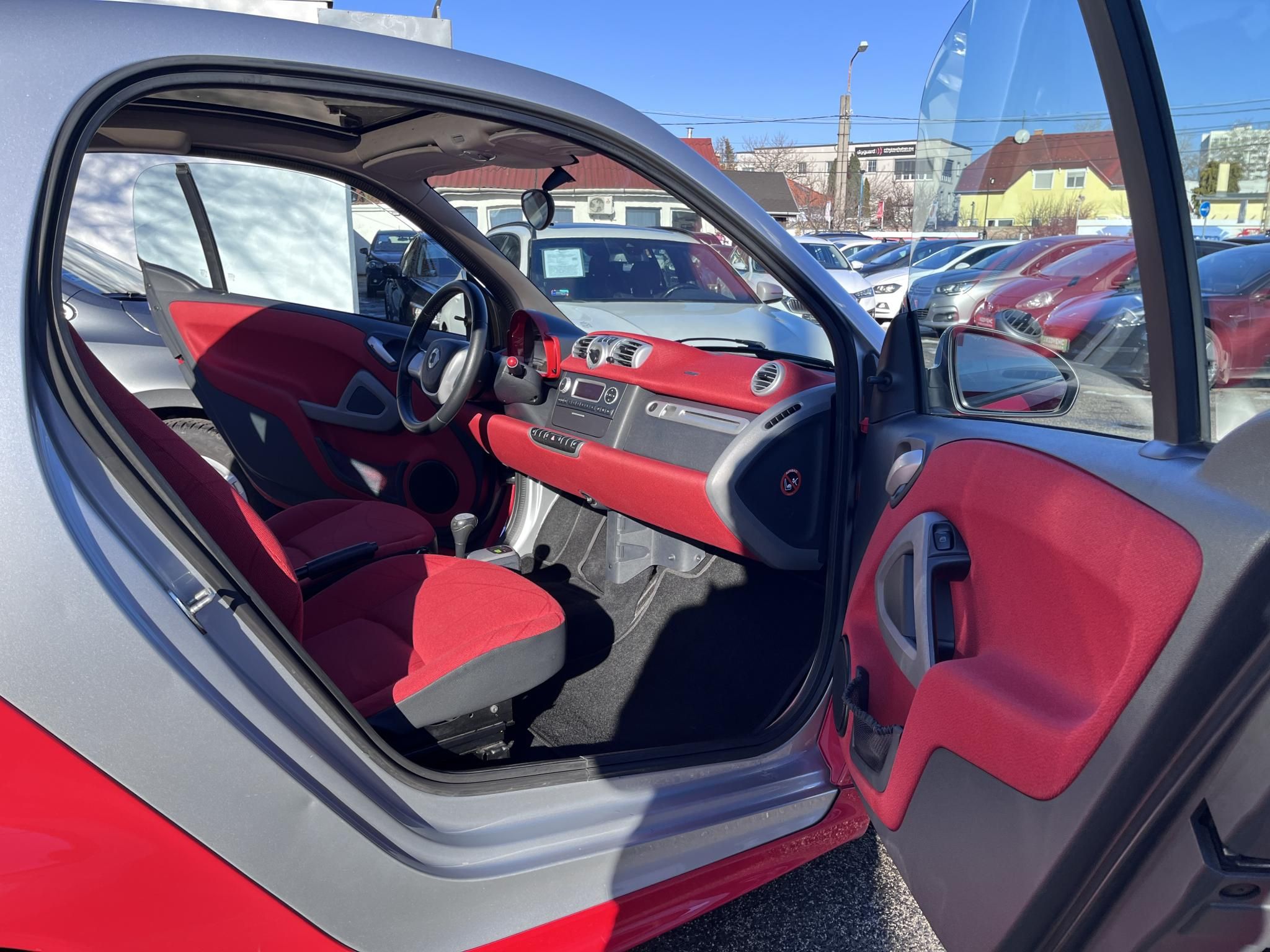 SMART FORTWO 1.0 Micro Hybrid Drive Pure Softouch COUPE 92e km. panoráma tető. frissen szervizelt