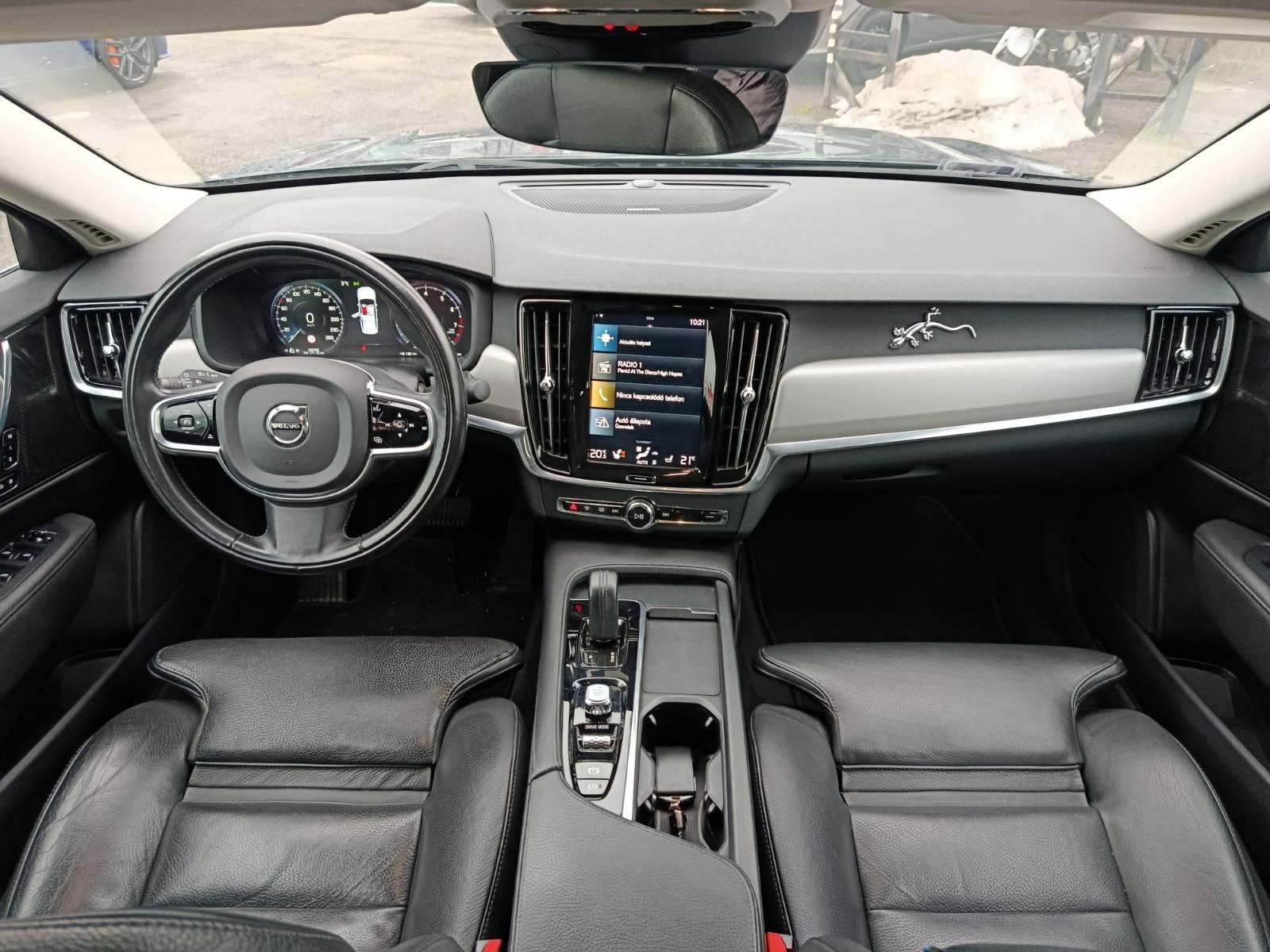 VOLVO S90 2.0 [B4] MHEV Inscription Geartronic harman/kardon hangrendszer. végig vezetett szervizkönyv