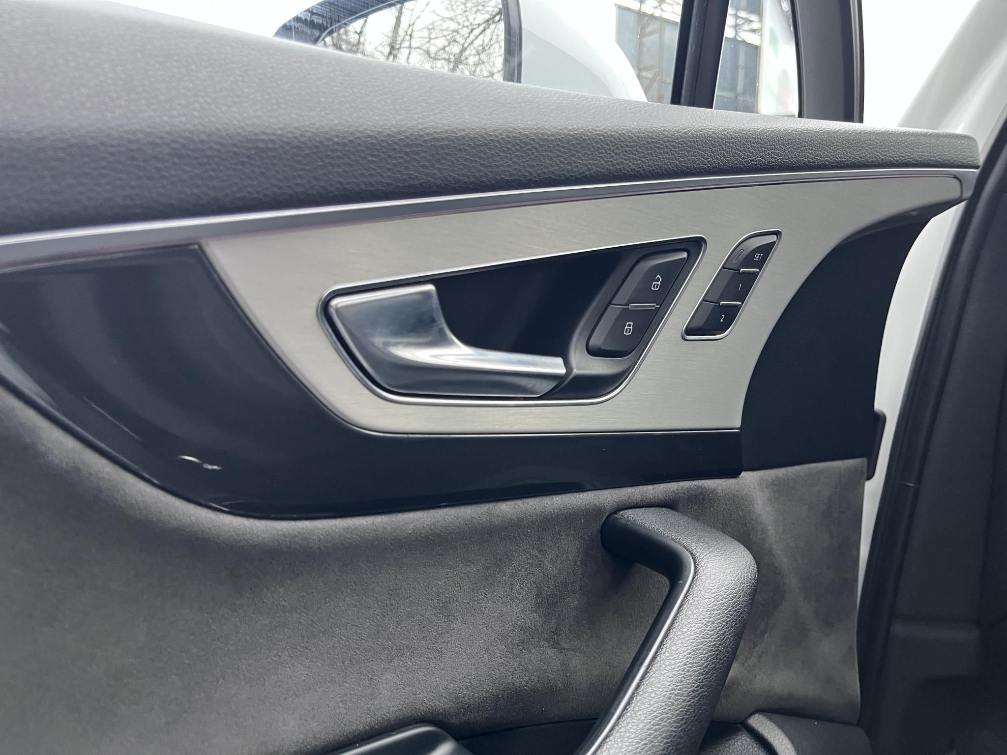 AUDI Q7 3.0 V6 TDI quattro Tiptronic ic S-line. BOSE hangrendszer. memória. 4x ülésfűtés. 4x digit klíma. Szervizelt!