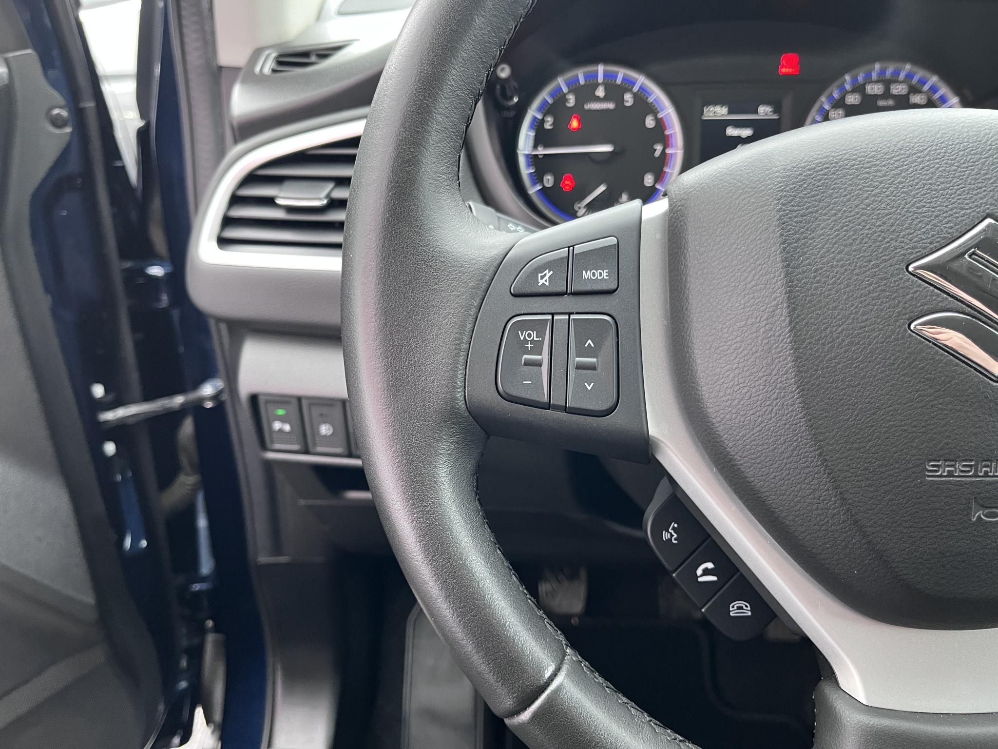 SUZUKI SX4 S-CROSS 1.4T GL+ M.o.-i. 1.tul. 59e km!