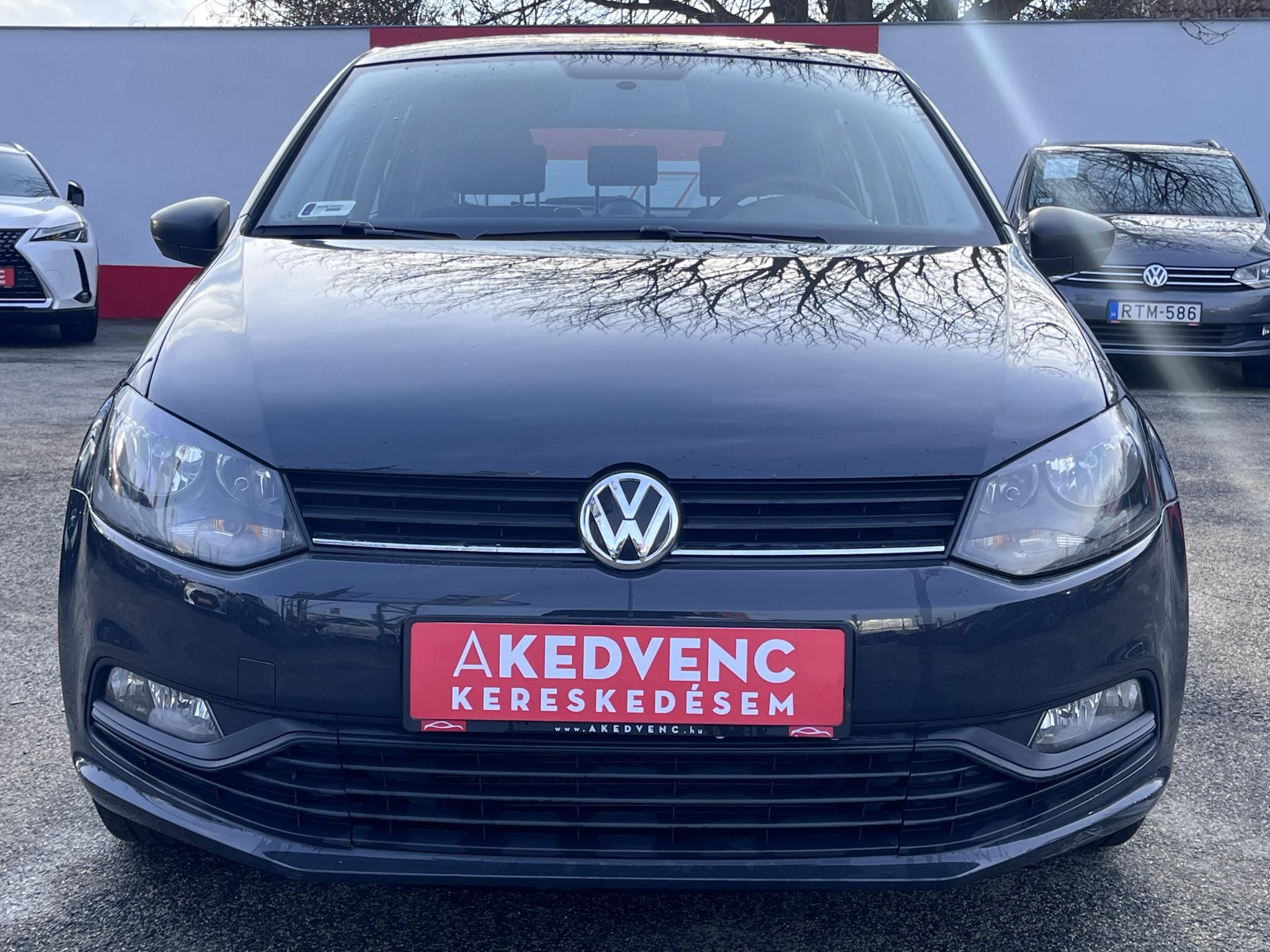 VOLKSWAGEN POLO 1.0 MPI Trendline 172e km. Klíma