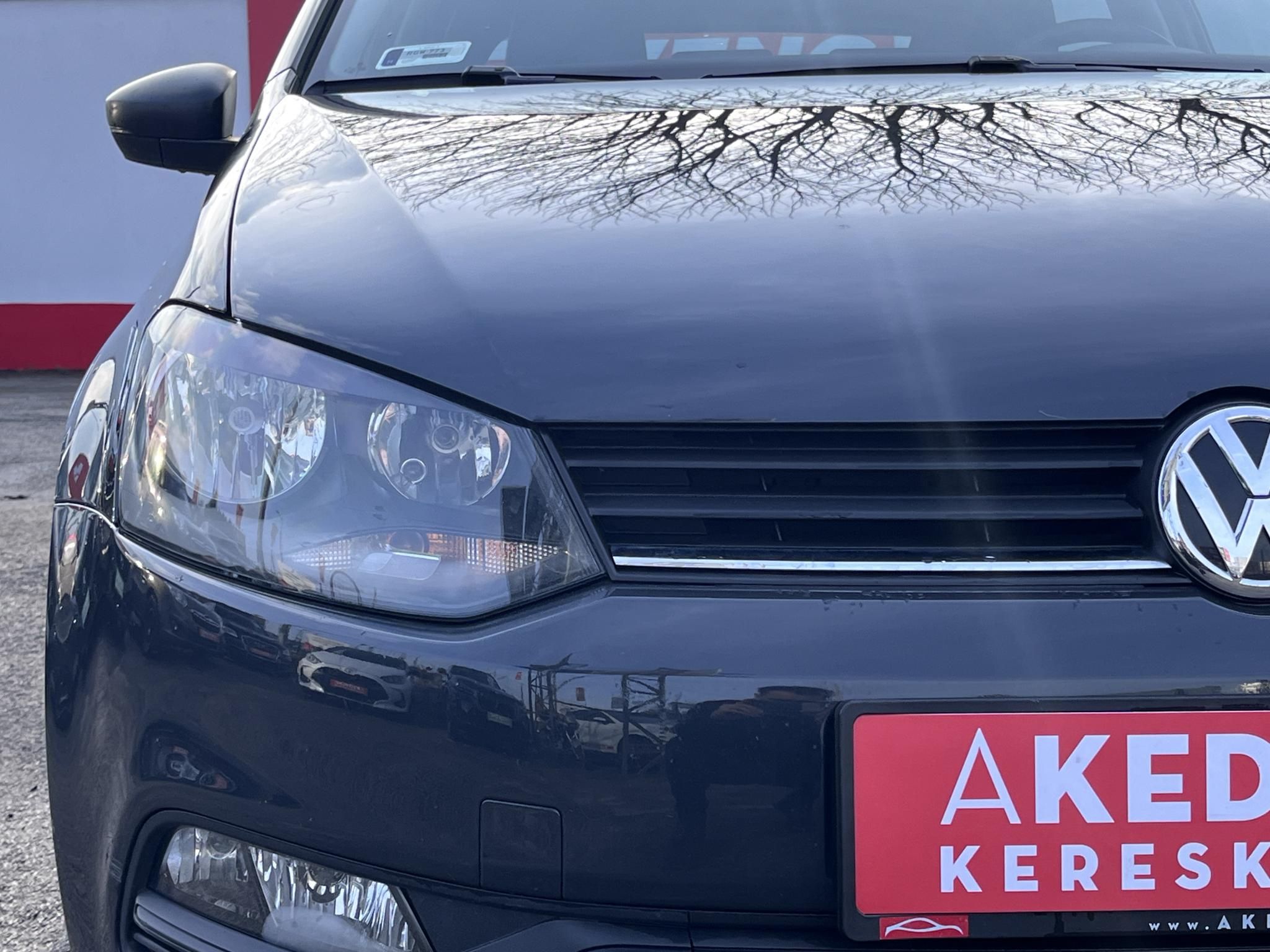 VOLKSWAGEN POLO 1.0 MPI Trendline 172e km. Klíma