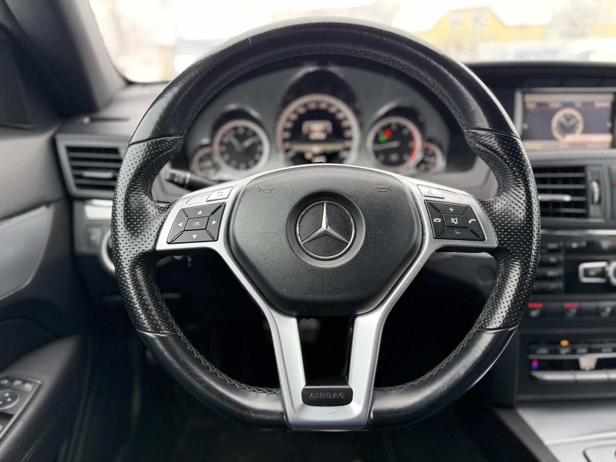 MERCEDES-BENZ E 220 CDI (Automata) Cabrio AMG csomag. 110e km. GYÖNYÖRŰ!