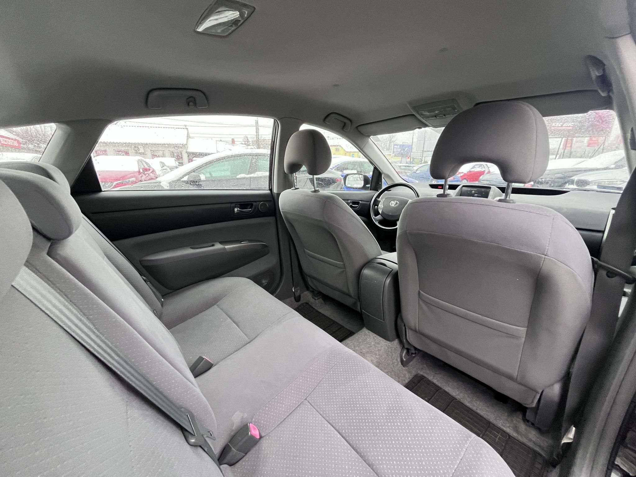 TOYOTA PRIUS 1.8 HSD Sol (Automata) JBL 186e km. Megkímélt állapot. 4 évszakos gumik!