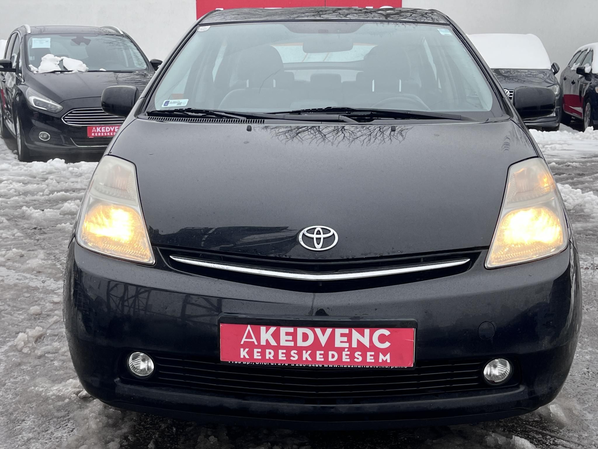 TOYOTA PRIUS 1.8 HSD Sol (Automata) JBL 186e km. Megkímélt állapot. 4 évszakos gumik!