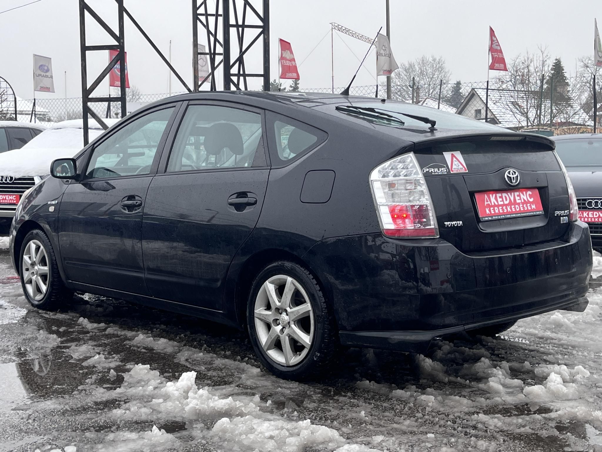TOYOTA PRIUS 1.8 HSD Sol (Automata) JBL 186e km. Megkímélt állapot. 4 évszakos gumik!