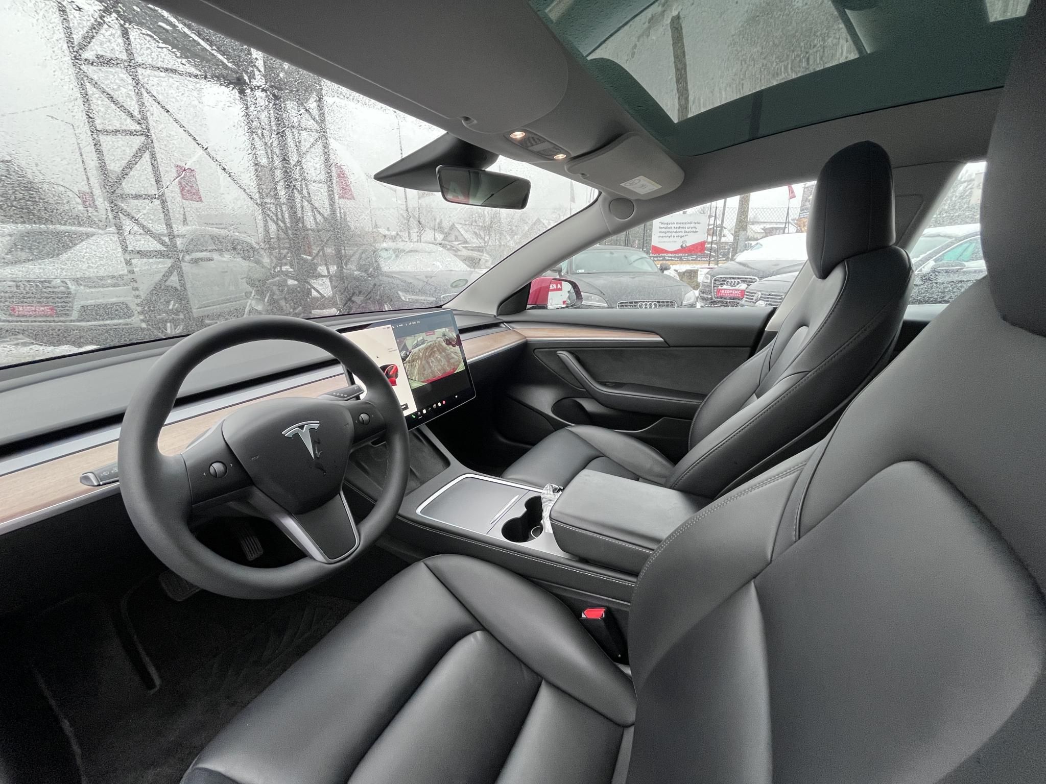 TESLA MODEL 3 Long Range AWD (Automata) 106e km. facelift. mátrix LED. hőszivattyú. premium hifi. garanciális!