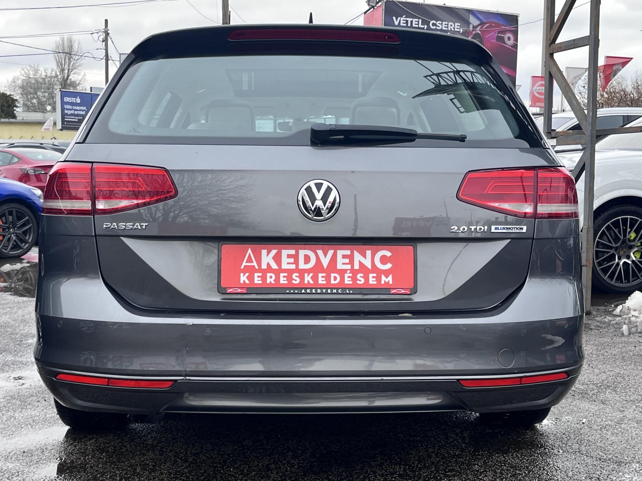 VOLKSWAGEN PASSAT Variant 2.0 TDI BMT Highline DSG Vaj belső. panorámatető. kamera. vezérlés kicserélve