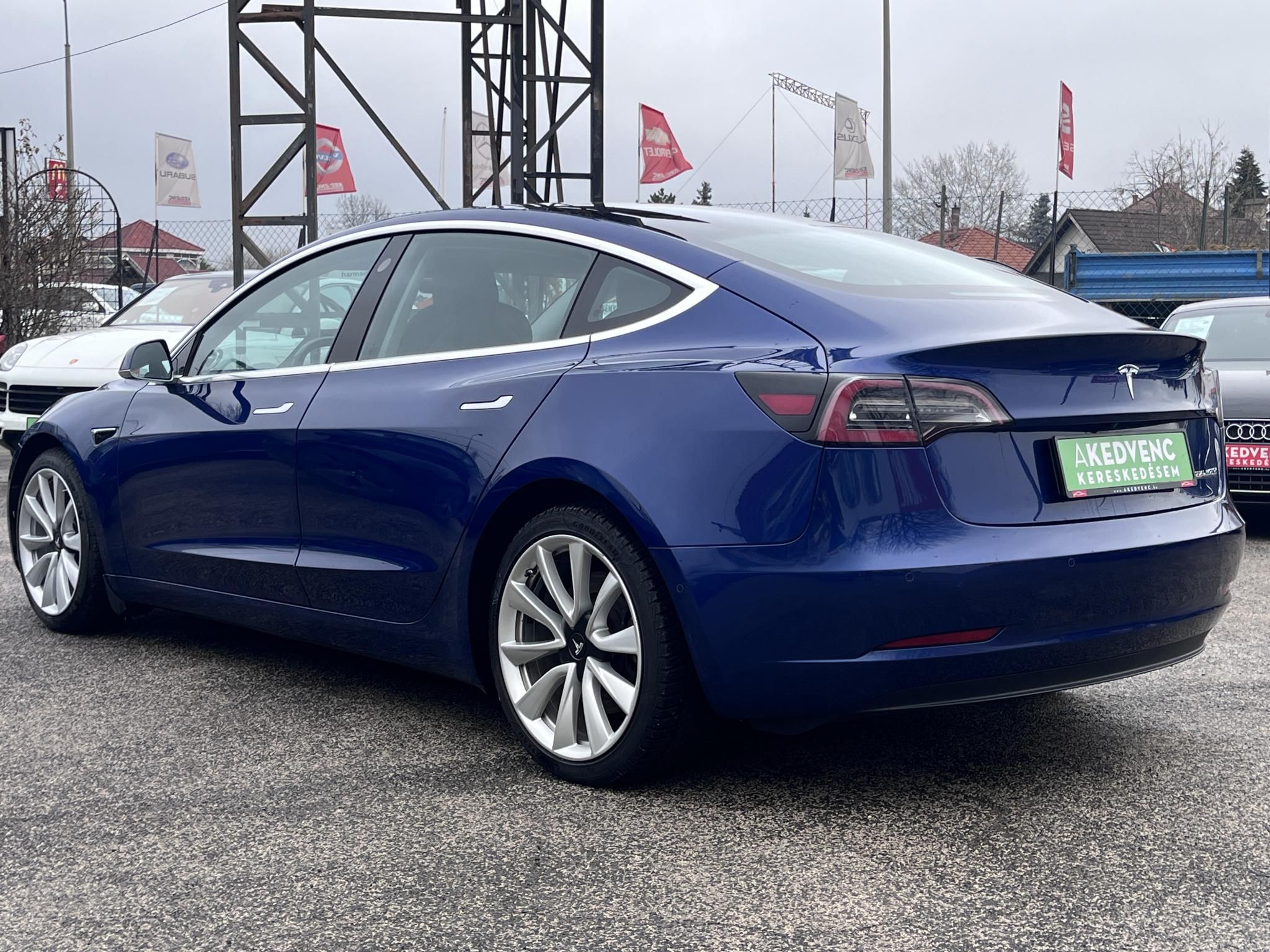 TESLA MODEL 3 Long Range AWD (Automata) Long Range. Garanciális. 500 km hatótáv