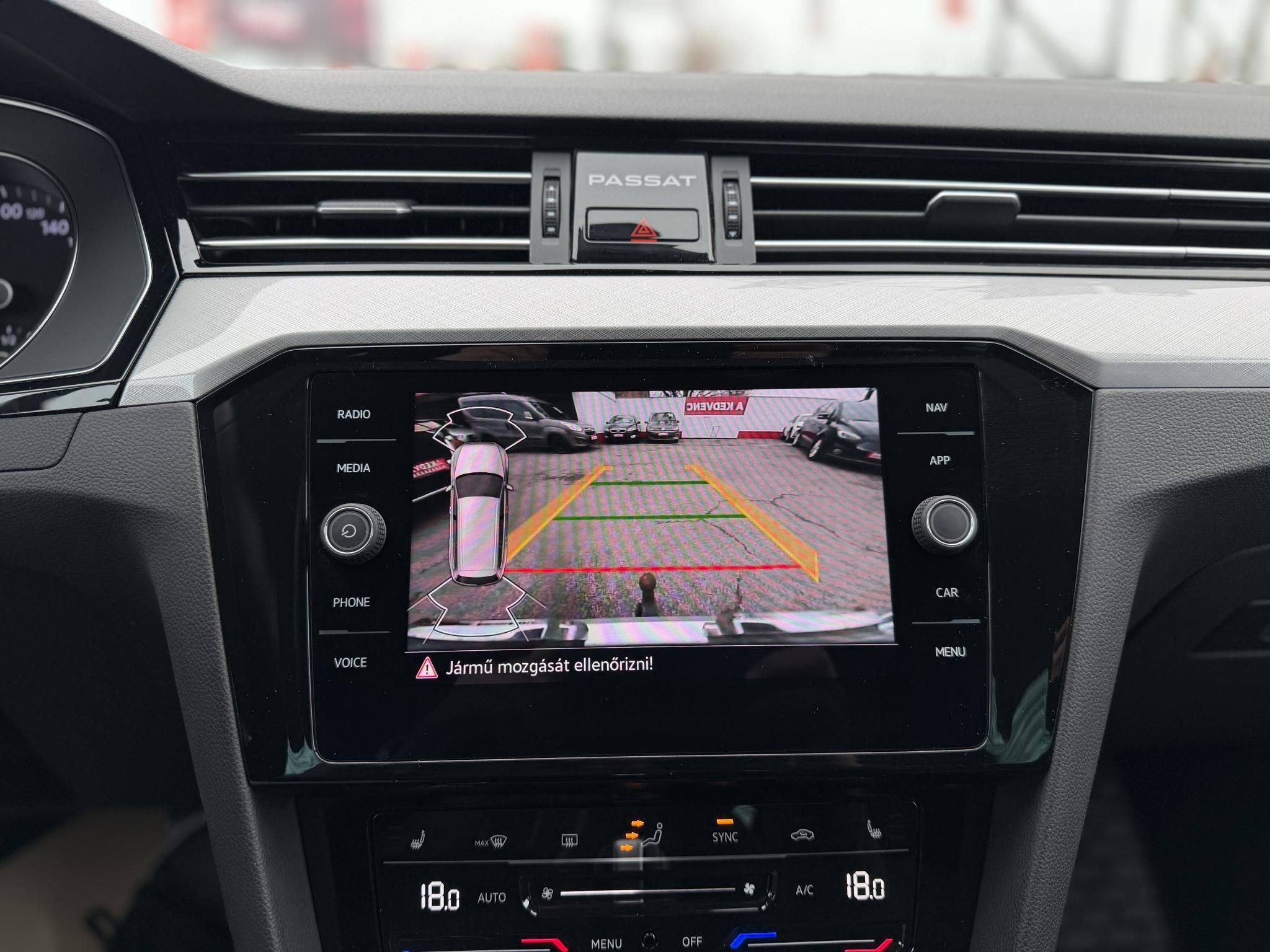 VOLKSWAGEN PASSAT Variant 2.0 TDI SCR Business DSG Szervizelt el.2t vonóhorog vez.ülés masszírozás