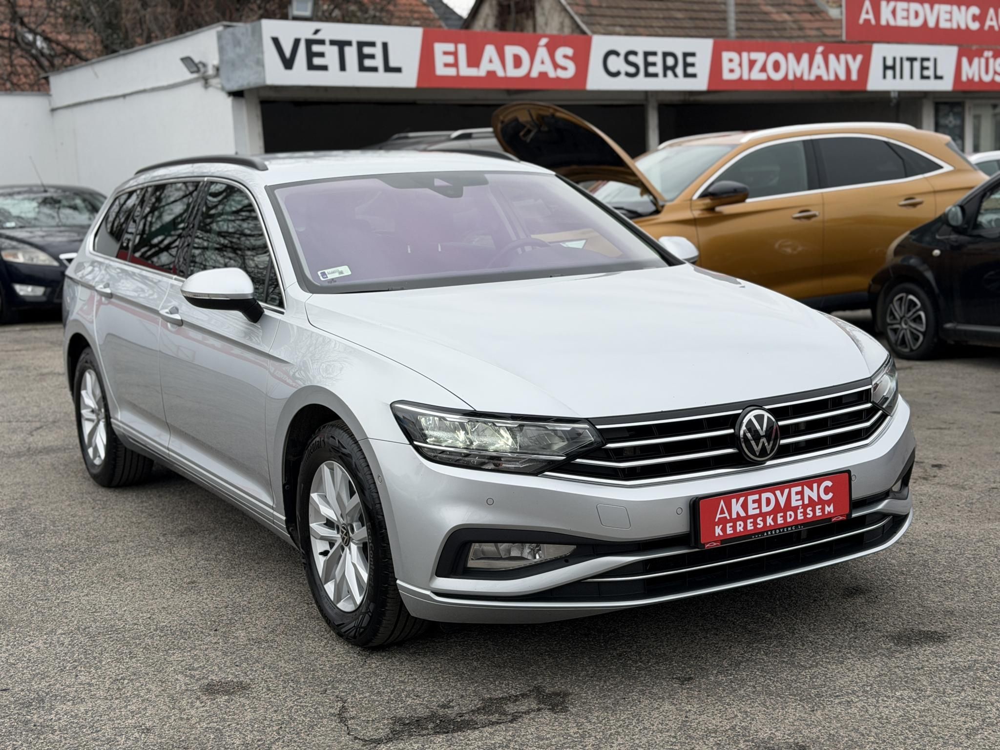 VOLKSWAGEN PASSAT Variant 2.0 TDI SCR Business DSG Szervizelt el.2t vonóhorog vez.ülés masszírozás