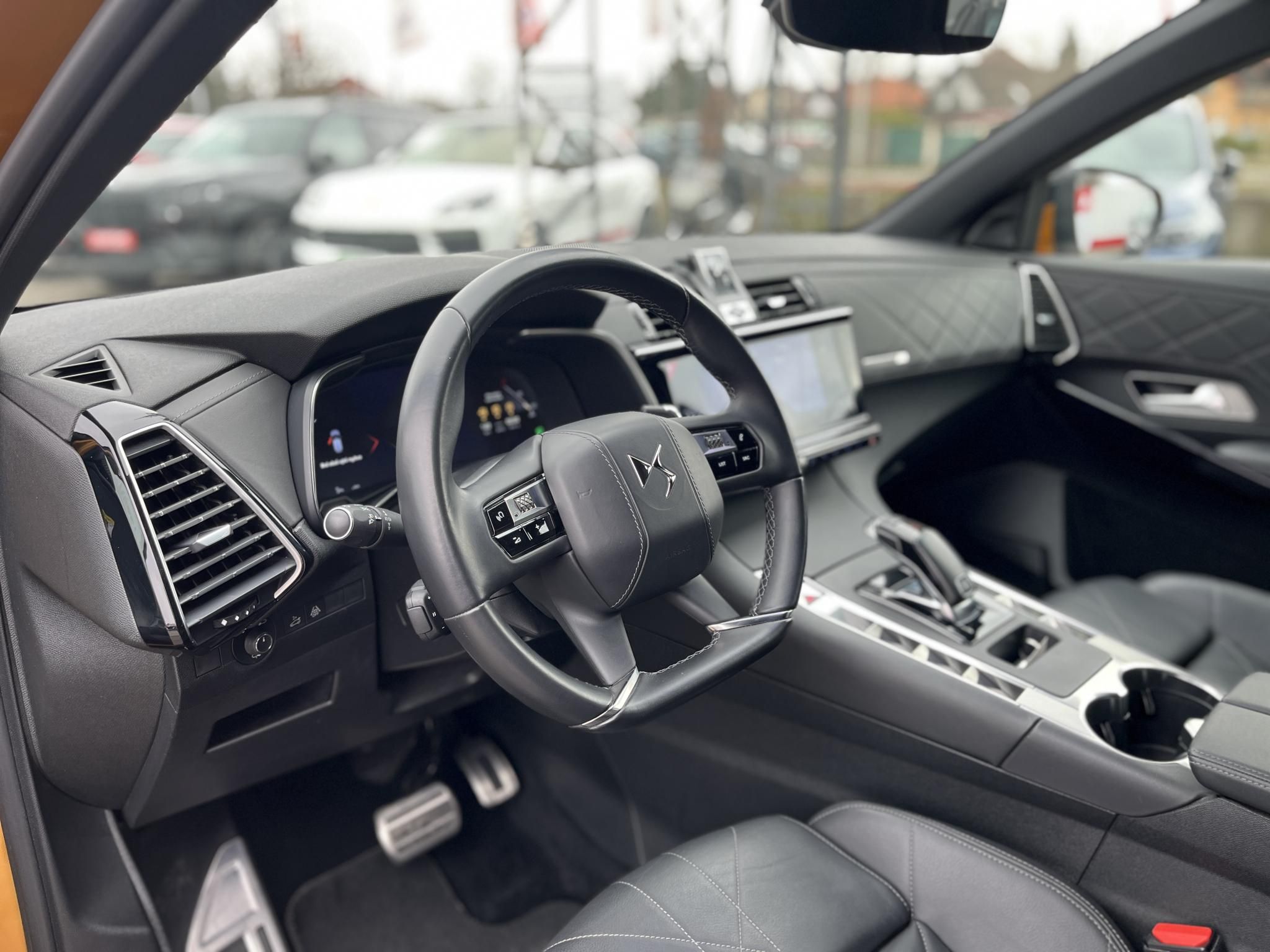 DS DS 7 Crossback 1.5 BlueHDi Rivoli S&S EAT8 Prémium felszereltség. Mátrix LED fényszórók