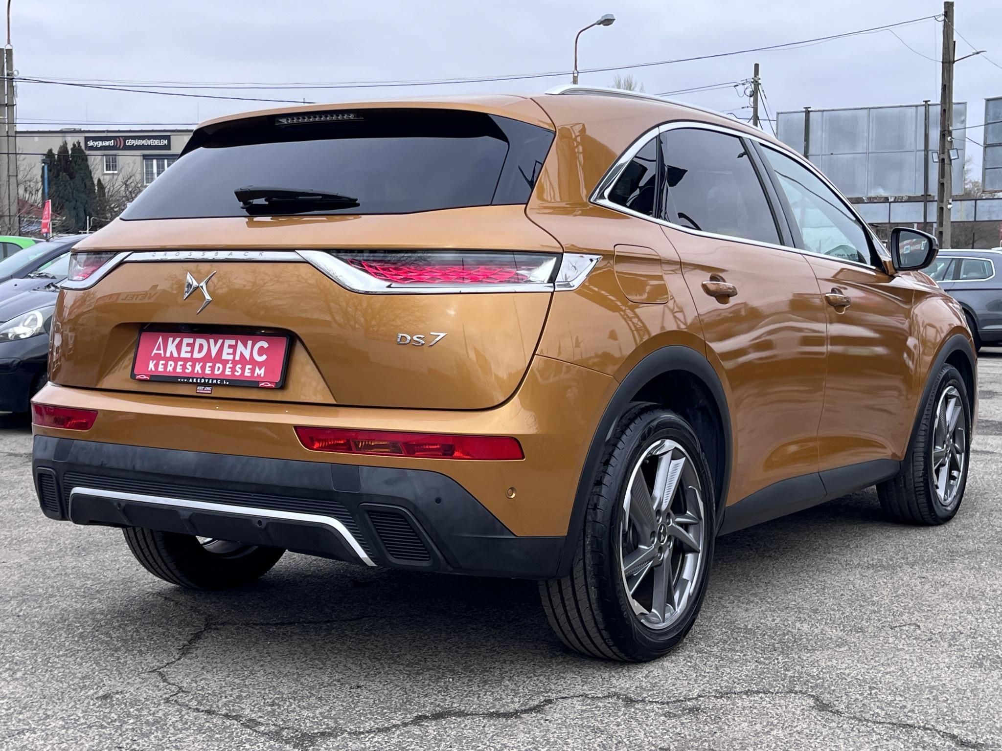 DS DS 7 Crossback 1.5 BlueHDi Rivoli S&S EAT8 Prémium felszereltség. Mátrix LED fényszórók