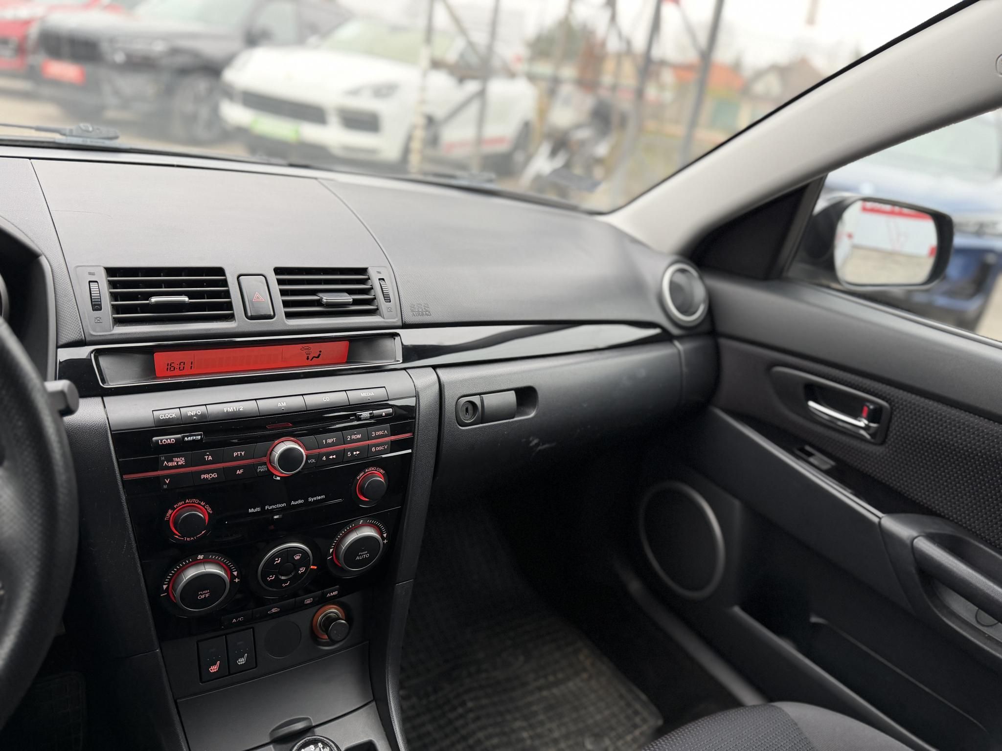 MAZDA 3 Sport 1.6 TE Digitklíma Ülésfűtés 4xelablak Téli-nyári gumi Rendszeresen karbantartott!