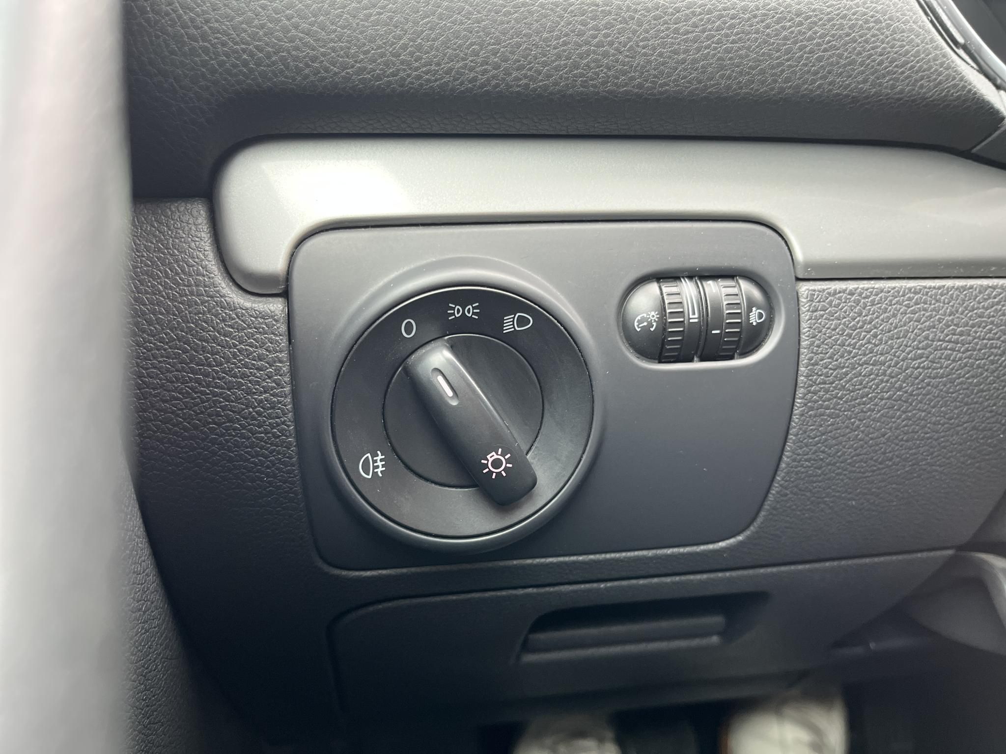 VOLKSWAGEN GOLF 1.4 Trendline Fűthető. állítható ülés