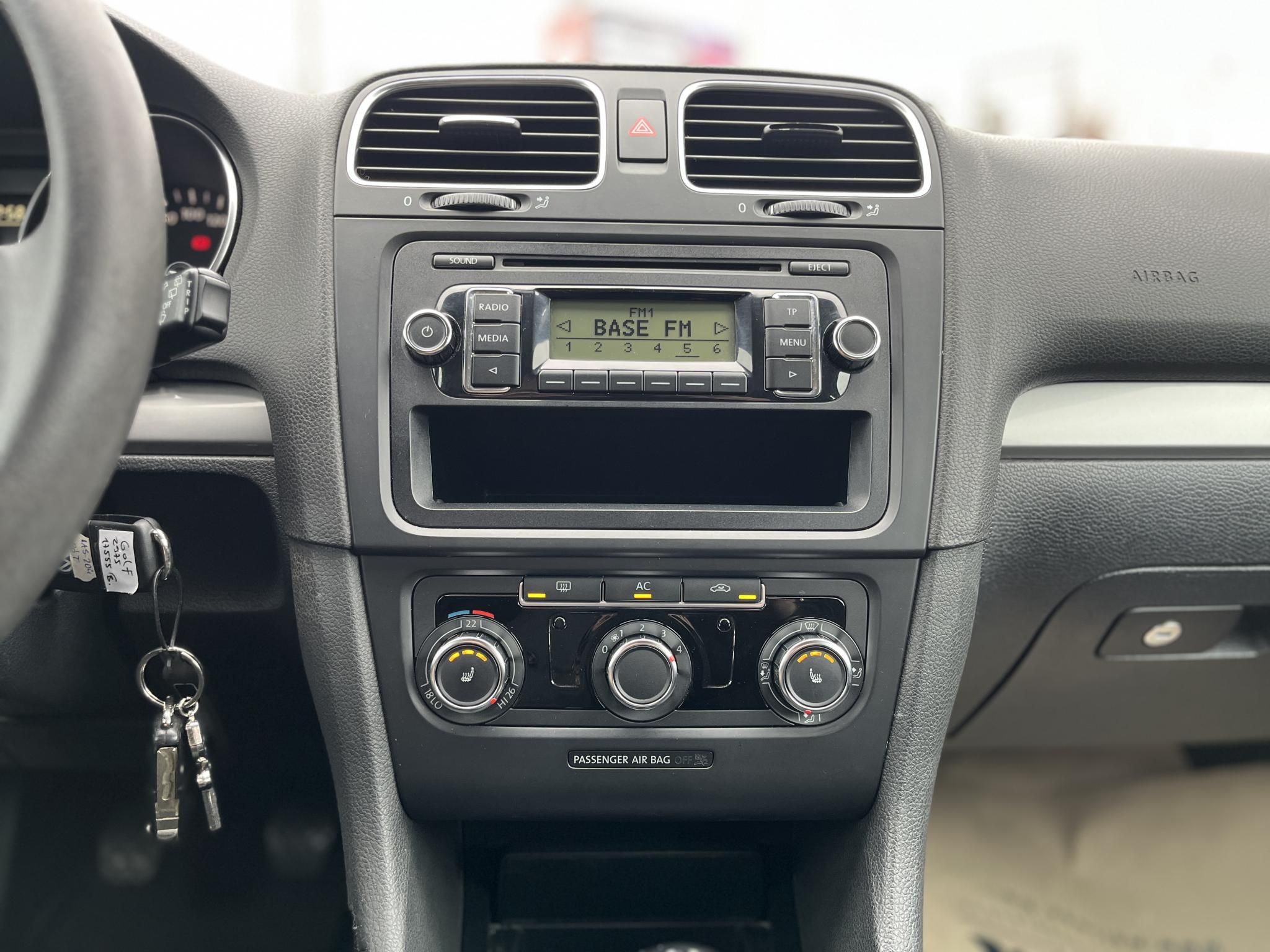 VOLKSWAGEN GOLF 1.4 Trendline Fűthető. állítható ülés